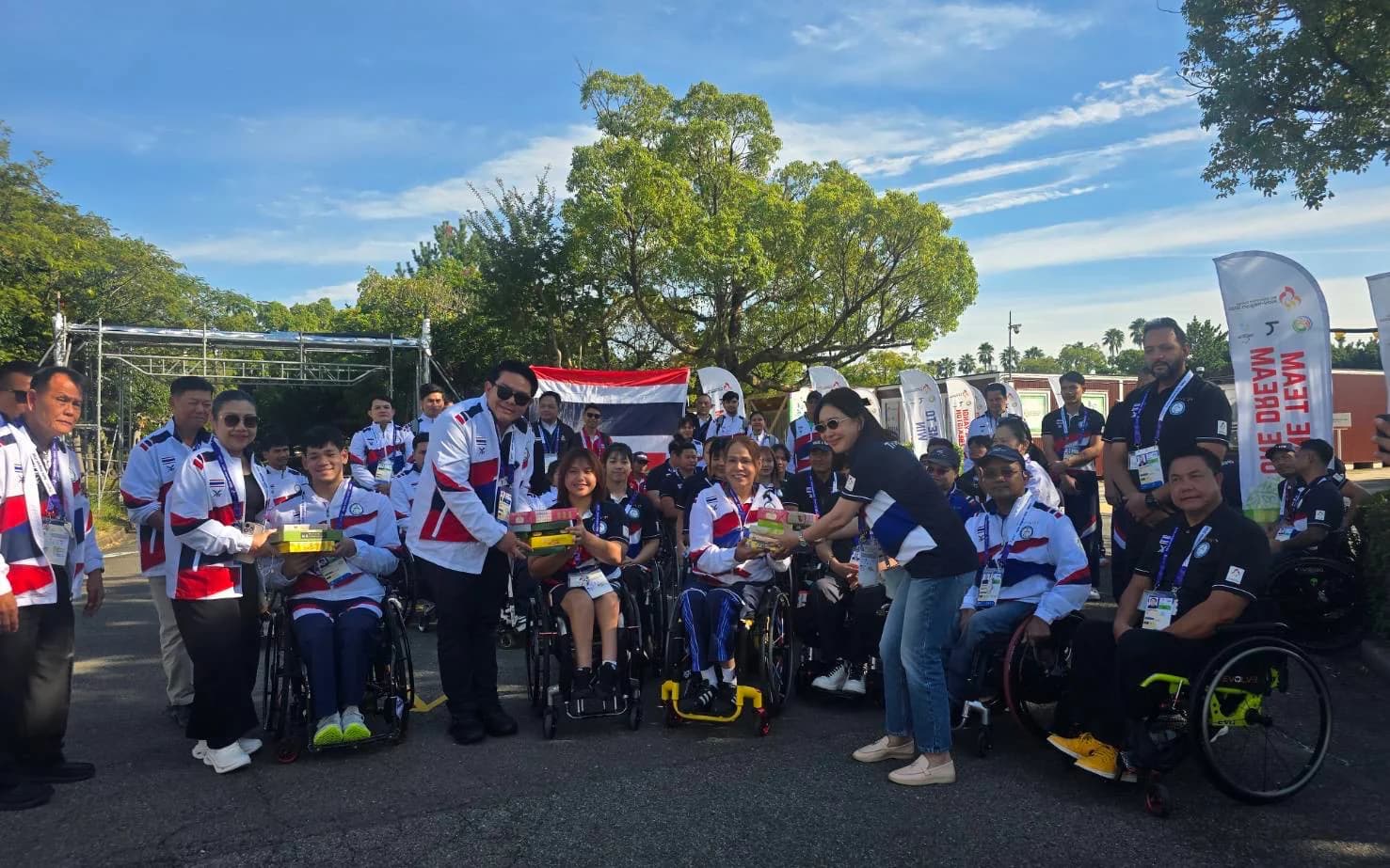“รมว.สุรศักดิ์” จับมือ “ปลัดนัทรียา-ผู้ว่าโปรดปราน” ตรวจเยี่ยมให้กำลังใจทัพนักกีฬา“บาสเกตบอล-ฟันดาบ-เทเบิลเทนนิส” ในการแข่งขันกีฬาเอเชียนพาราเกมส์