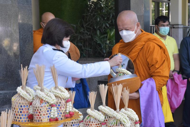 พิธีบำเพ็ญกุศลเนื่องในวันคล้ายวันสวรรคต พระบาทสมเด็จพระบรมชนกาธิเบศร มหาภูมิพลอดุลยเดชมหาราช บรมนาถบพิตร