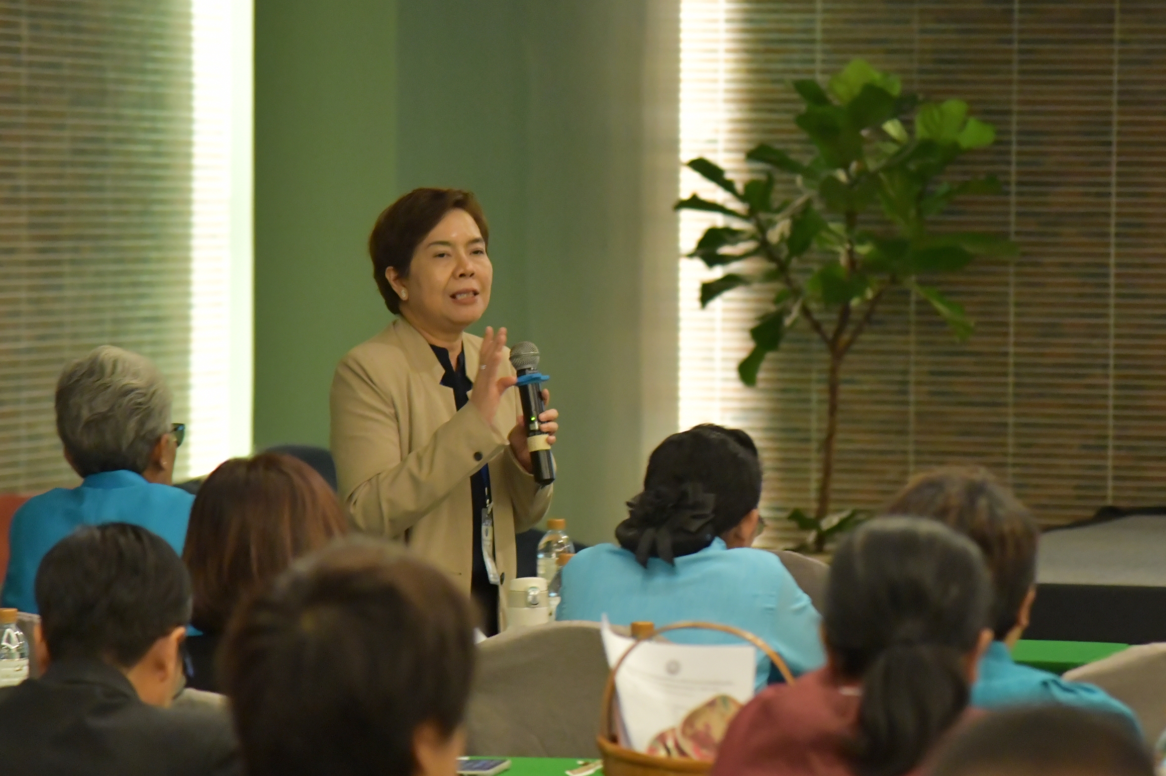 รองปลัดท่องเที่ยวและกีฬา เป็นวิทยากรโครงการพัฒนานักบริหารระดับสูงของสำนักงานปลัดกระทรวงการท่องเที่ยวและกีฬา ในหัวข้อ การบริหารงานการเงิน บัญชี พัสดุ สำหรับผู้บริหาร