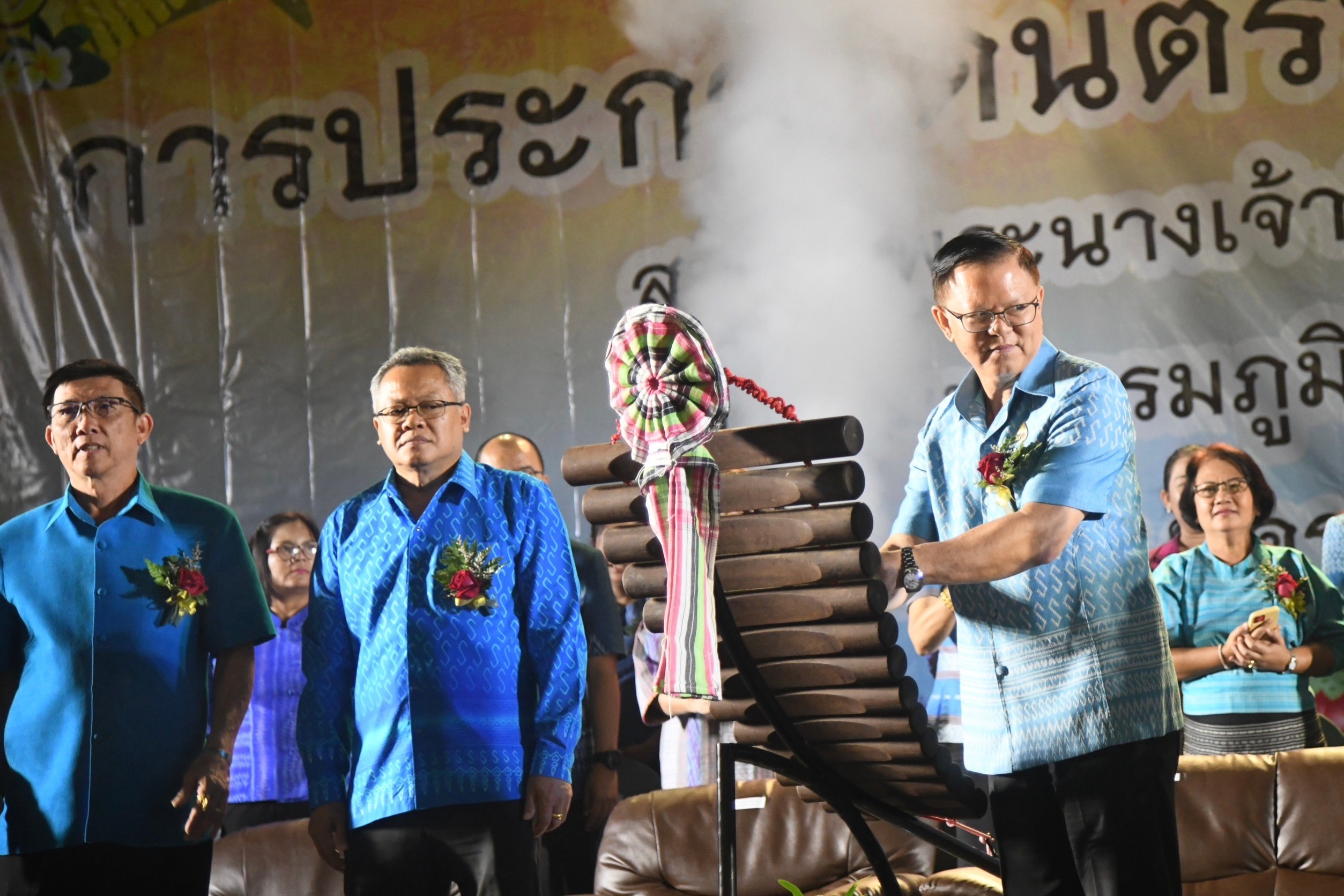 ปลัดท่องเที่ยวและกีฬา เป็นประธานพิธีเปิดการประกวดดนตรีพื้นบ้านวงโปงลางชิงถ้วย พระราชทาน สมเด็จพระนางเจ้าสิริกิติ์ พระบรมราชินีนาถ พระบรมราชชนนี พันปีหลวง