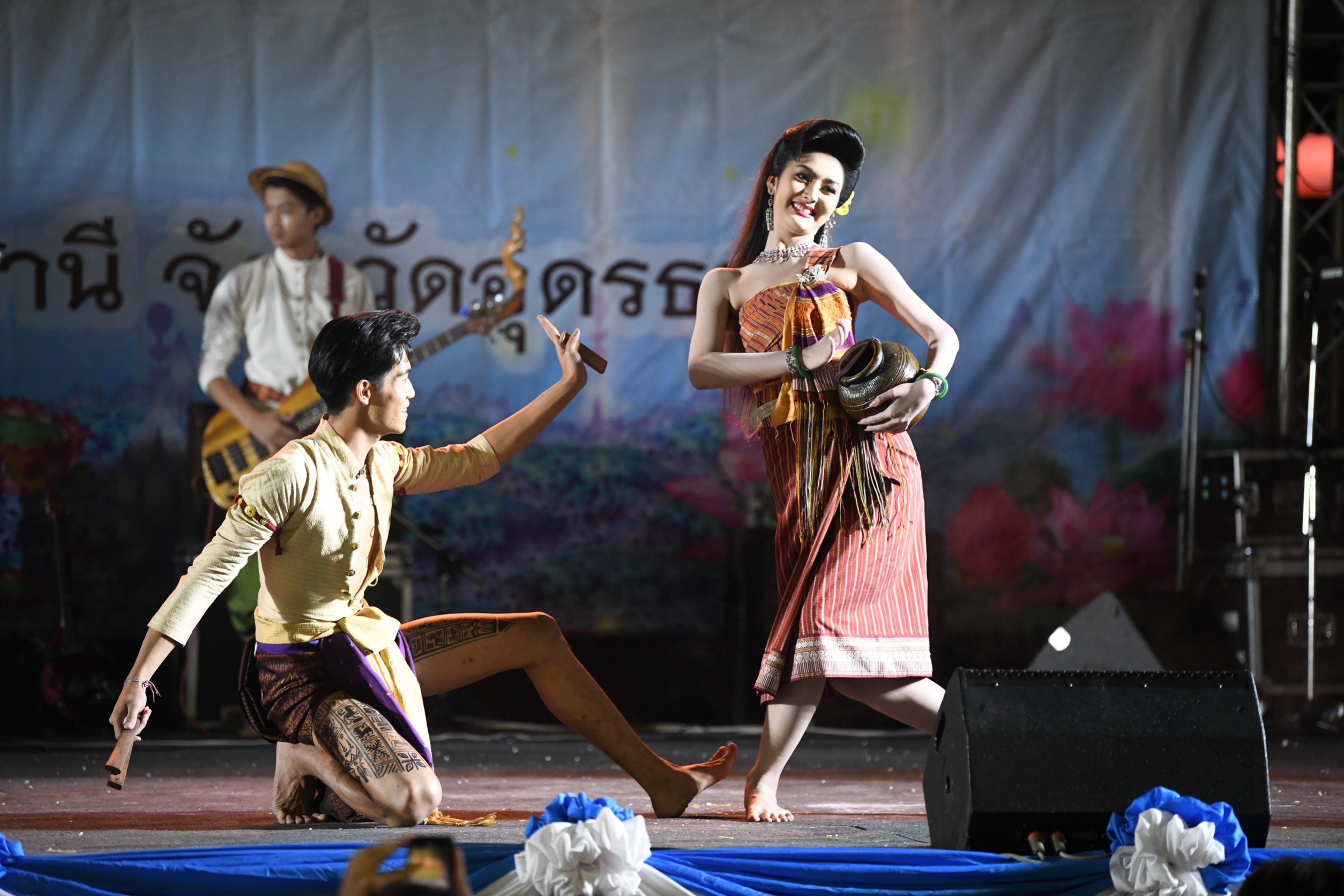 ปลัดท่องเที่ยวและกีฬา เป็นประธานพิธีเปิดการประกวดดนตรีพื้นบ้านวงโปงลางชิงถ้วย พระราชทาน สมเด็จพระนางเจ้าสิริกิติ์ พระบรมราชินีนาถ พระบรมราชชนนี พันปีหลวง