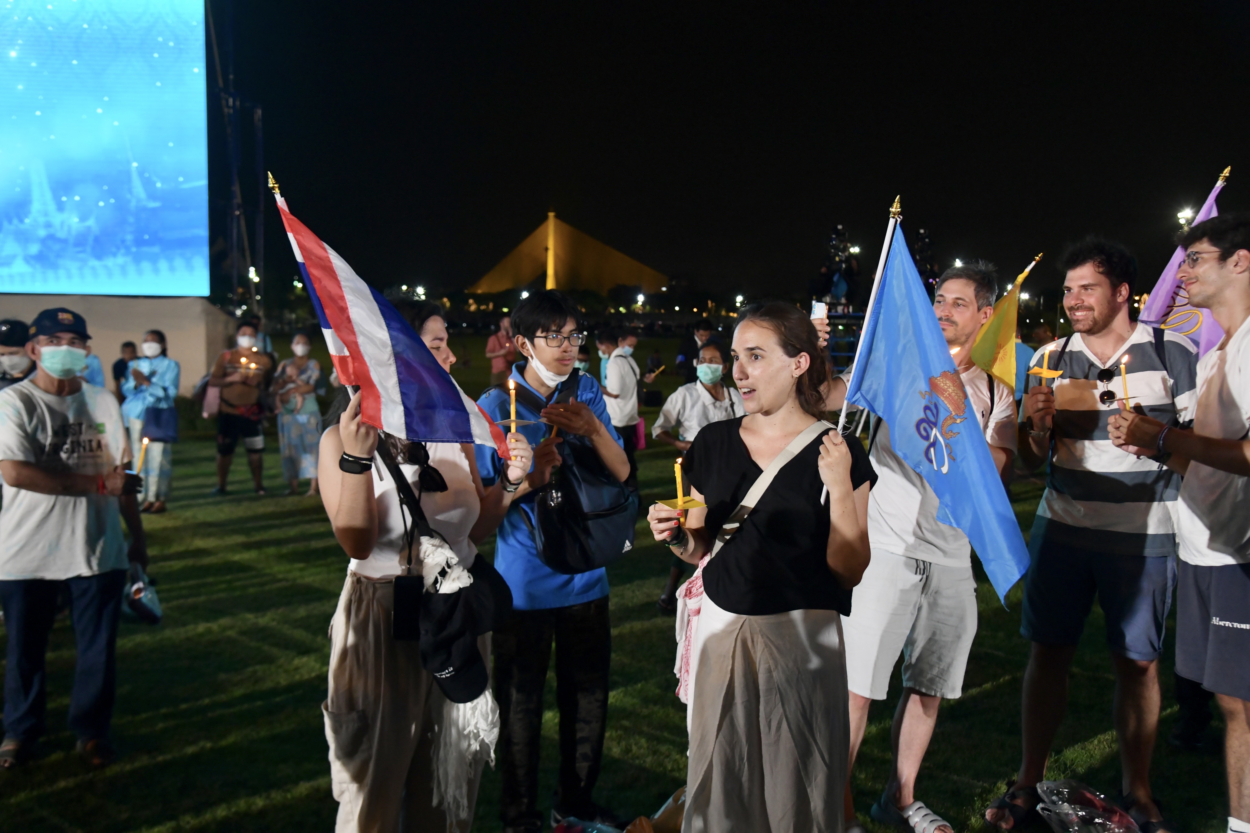 รัฐมนตรีกระทรวงการท่องเที่ยวและกีฬา ร่วมพิธีถวายเครื่องราชสักการะ วางพานพุ่ม และพิธีจุดเทียนถวายพระพรชัยมงคล เนื่องในโอกาสมหามงคลเฉลิมพระชนมพรรษา 12 สิงหาคม 2566 สมเด็จพระนางเจ้าสิริกิติ์ พระบรมราชินีนาถ พระบรมราชชนนีพันปีหลวง 