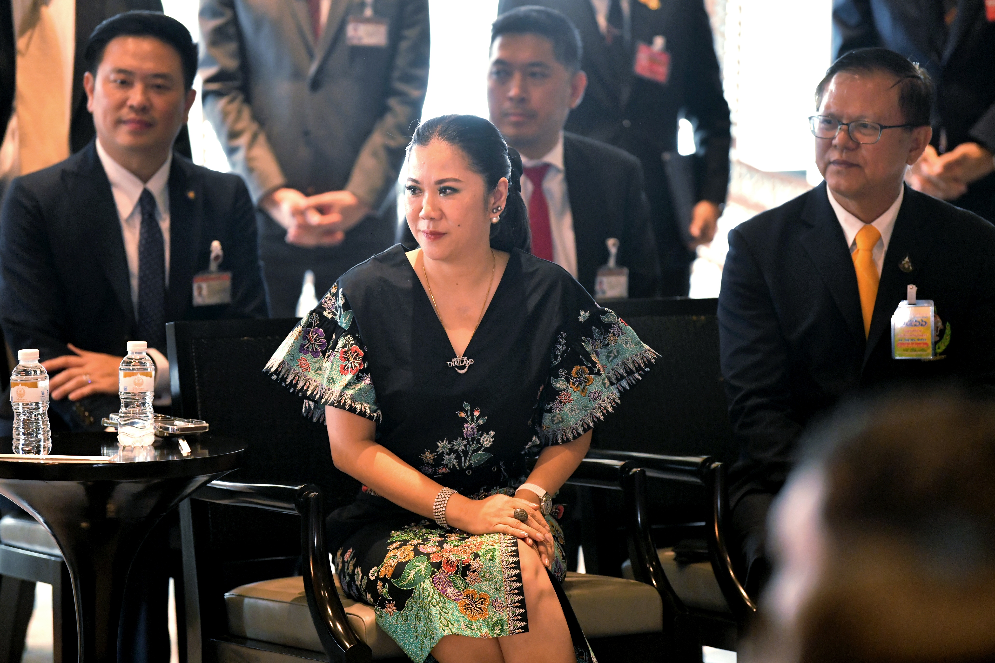 นายกรัฐมนตรีให้กำลังใจนักกีฬาวอลเลย์บอลหญิงทีมชาติไทย หวังให้ผ่านรอบคัดเลือก เข้าแข่งขันกีฬาโอลิมปิก 2024 โดยรัฐบาลพร้อมสนับสนุนเต็มที่