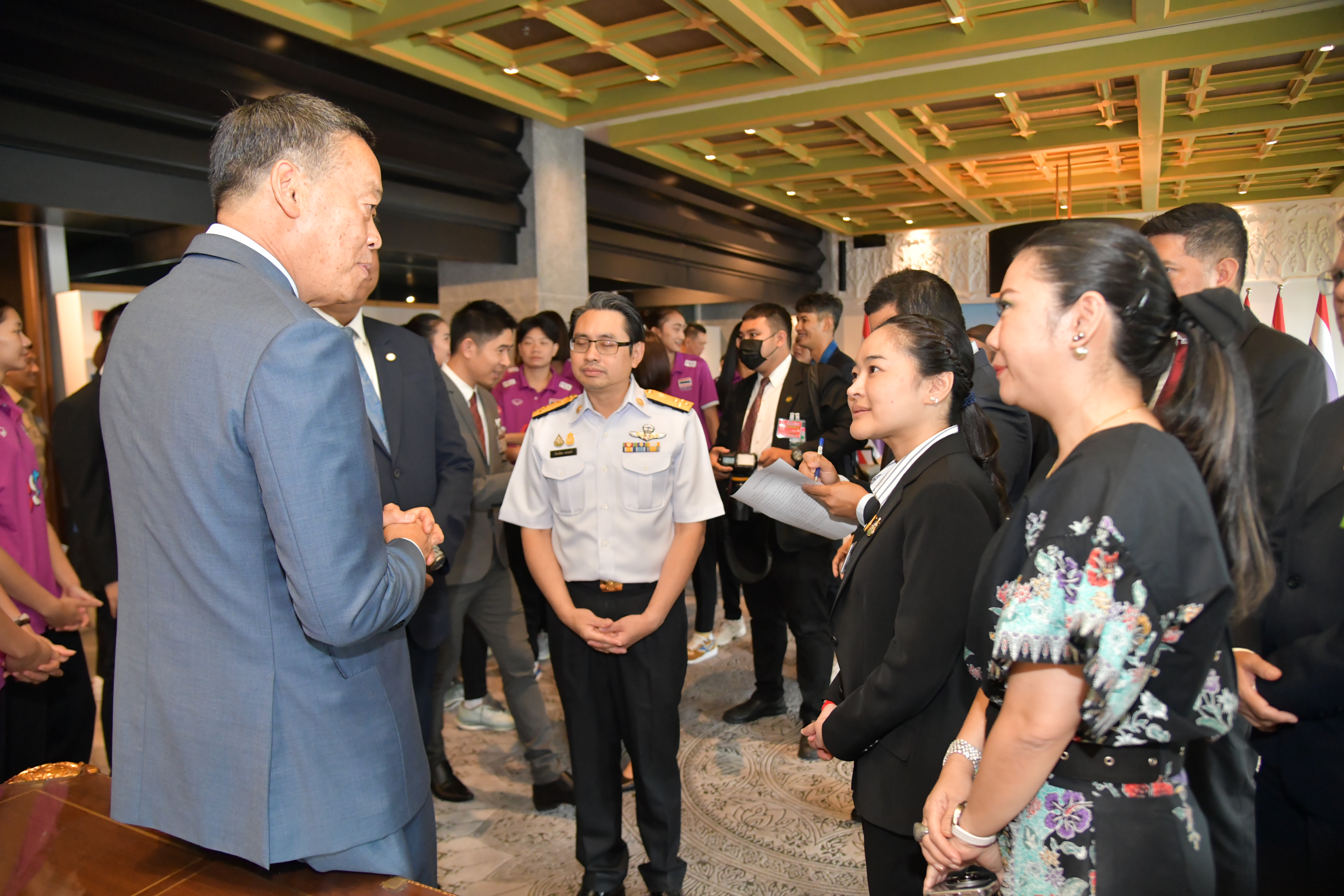 นายกรัฐมนตรีให้กำลังใจนักกีฬาวอลเลย์บอลหญิงทีมชาติไทย หวังให้ผ่านรอบคัดเลือก เข้าแข่งขันกีฬาโอลิมปิก 2024 โดยรัฐบาลพร้อมสนับสนุนเต็มที่