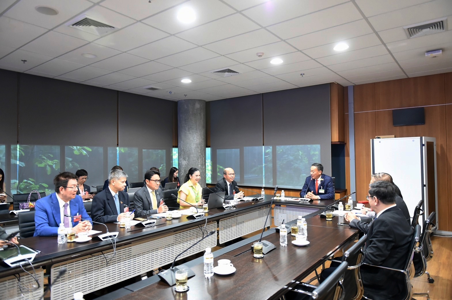 นายกรัฐมนตรีเป็นประธานการประชุมร่วมกับรัฐมนตรีว่าการกระทรวงการท่องเที่ยวและกีฬา เตรียมการรองรับนักท่องเที่ยว