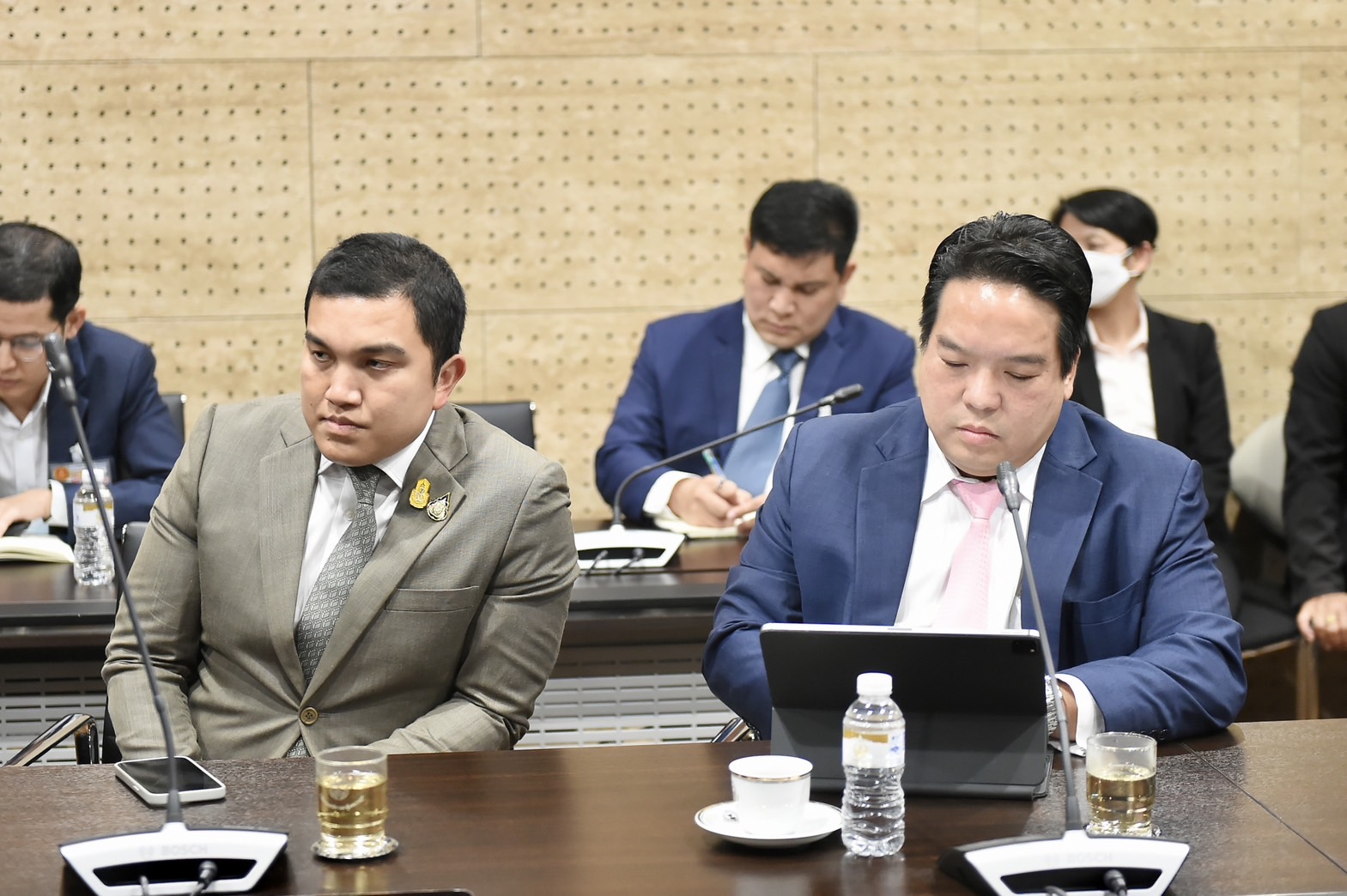 นายกรัฐมนตรีเป็นประธานการประชุมร่วมกับรัฐมนตรีว่าการกระทรวงการท่องเที่ยวและกีฬา เตรียมการรองรับนักท่องเที่ยว