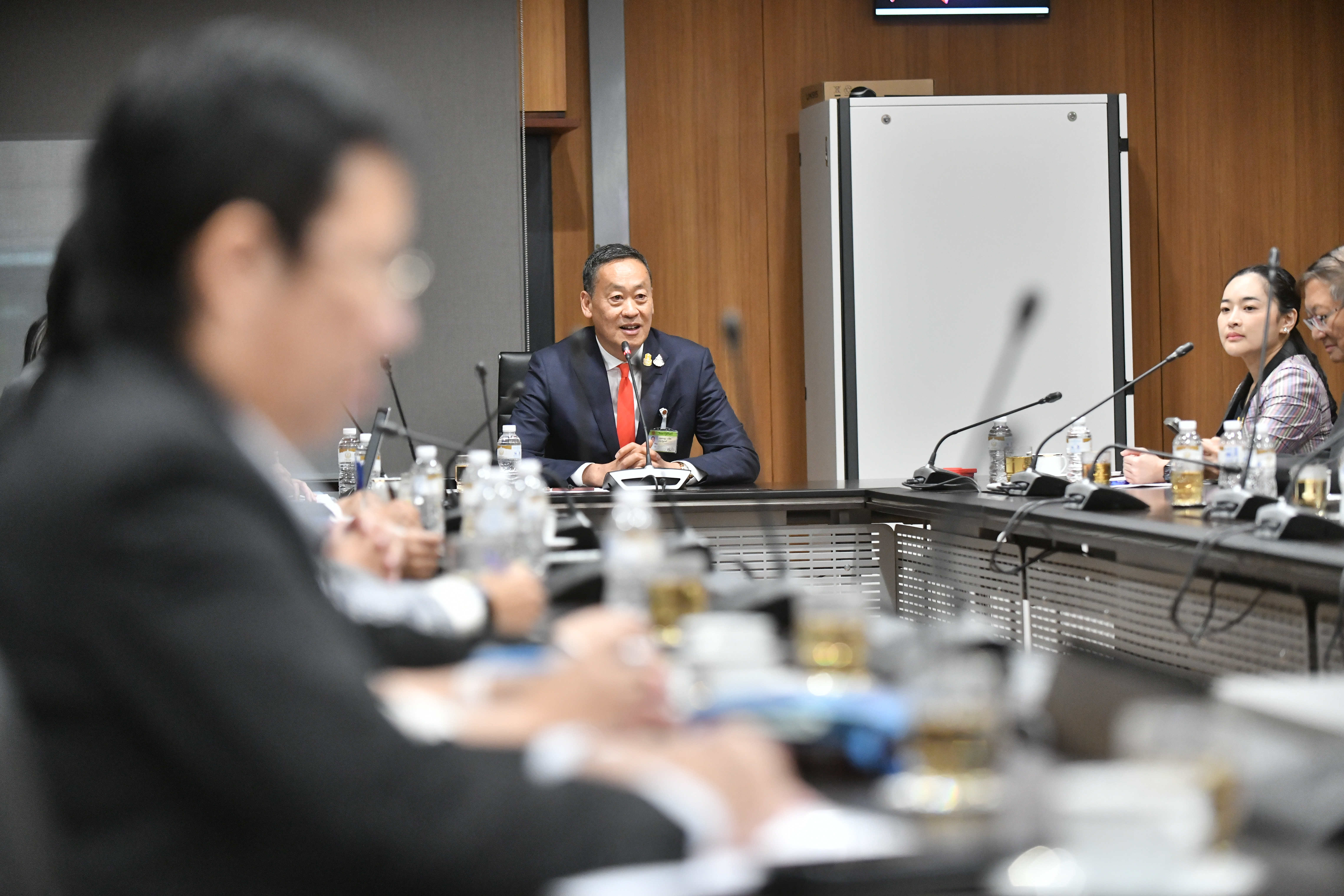นายกรัฐมนตรีเป็นประธานการประชุมร่วมกับรัฐมนตรีว่าการกระทรวงการท่องเที่ยวและกีฬา เตรียมการรองรับนักท่องเที่ยว