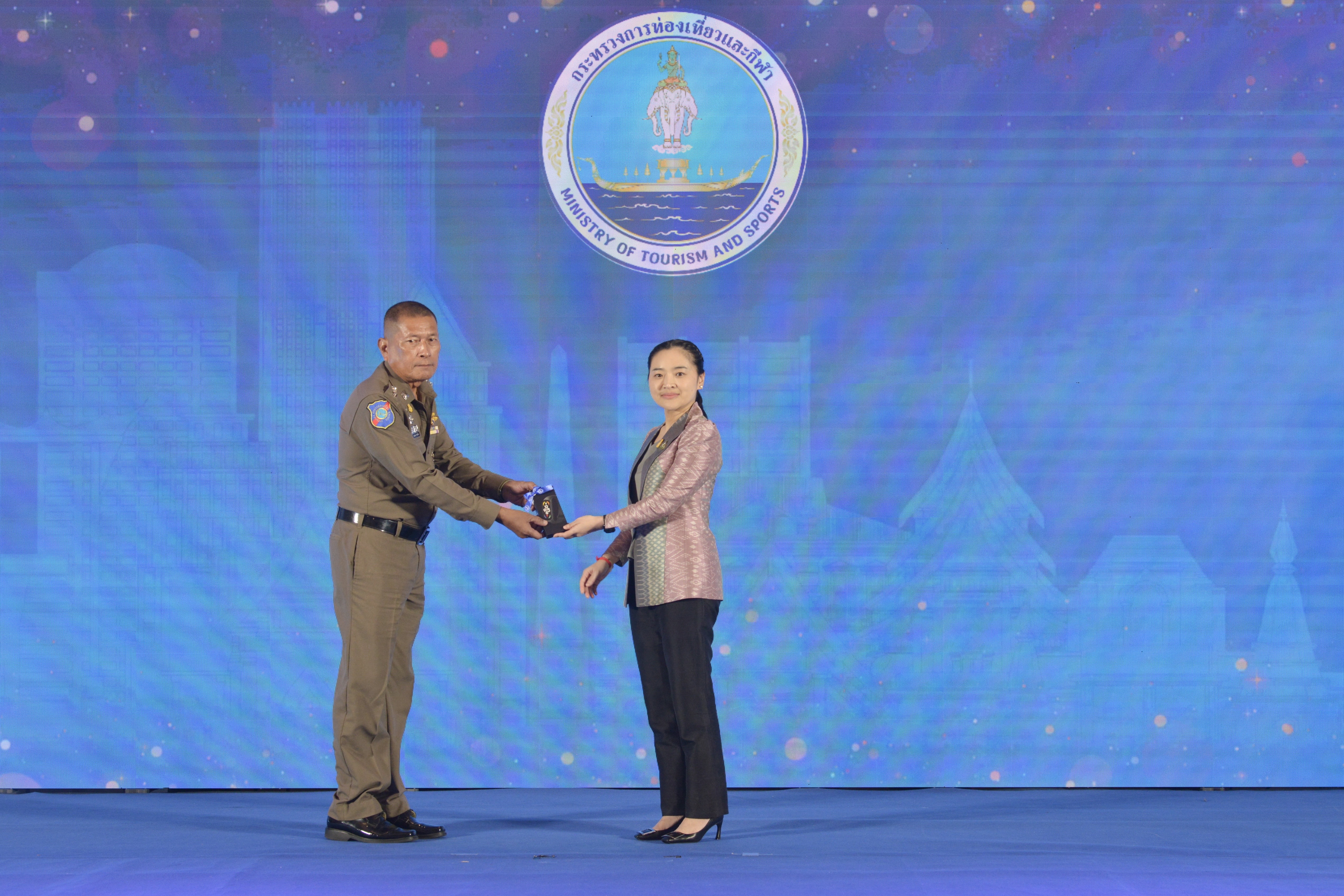 รมว.สุดาวรรณ มอบนโยบายกระทรวงการท่องเที่ยวและกีฬา