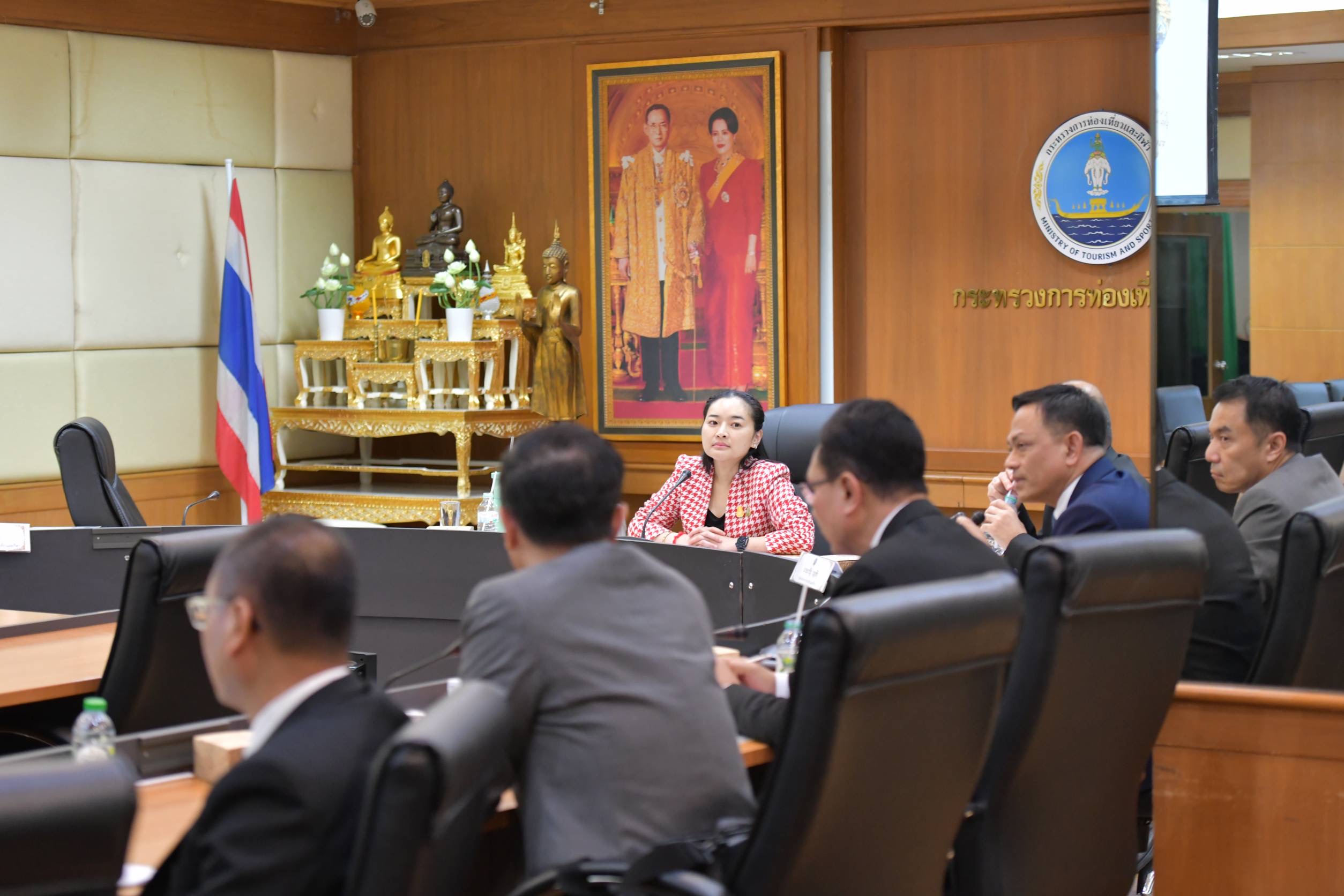 นางสาวสุดาวรรณ หวังศุภกิจโกศล รัฐมนตรีว่าการกระทรวงการท่องเที่ยวและกีฬา เป็นประธานการประชุมนำเสนอภารกิจ แผนงาน และโครงการของหน่วยงานในสังกัดกระทรวงการท่องเที่ยวและกีฬา