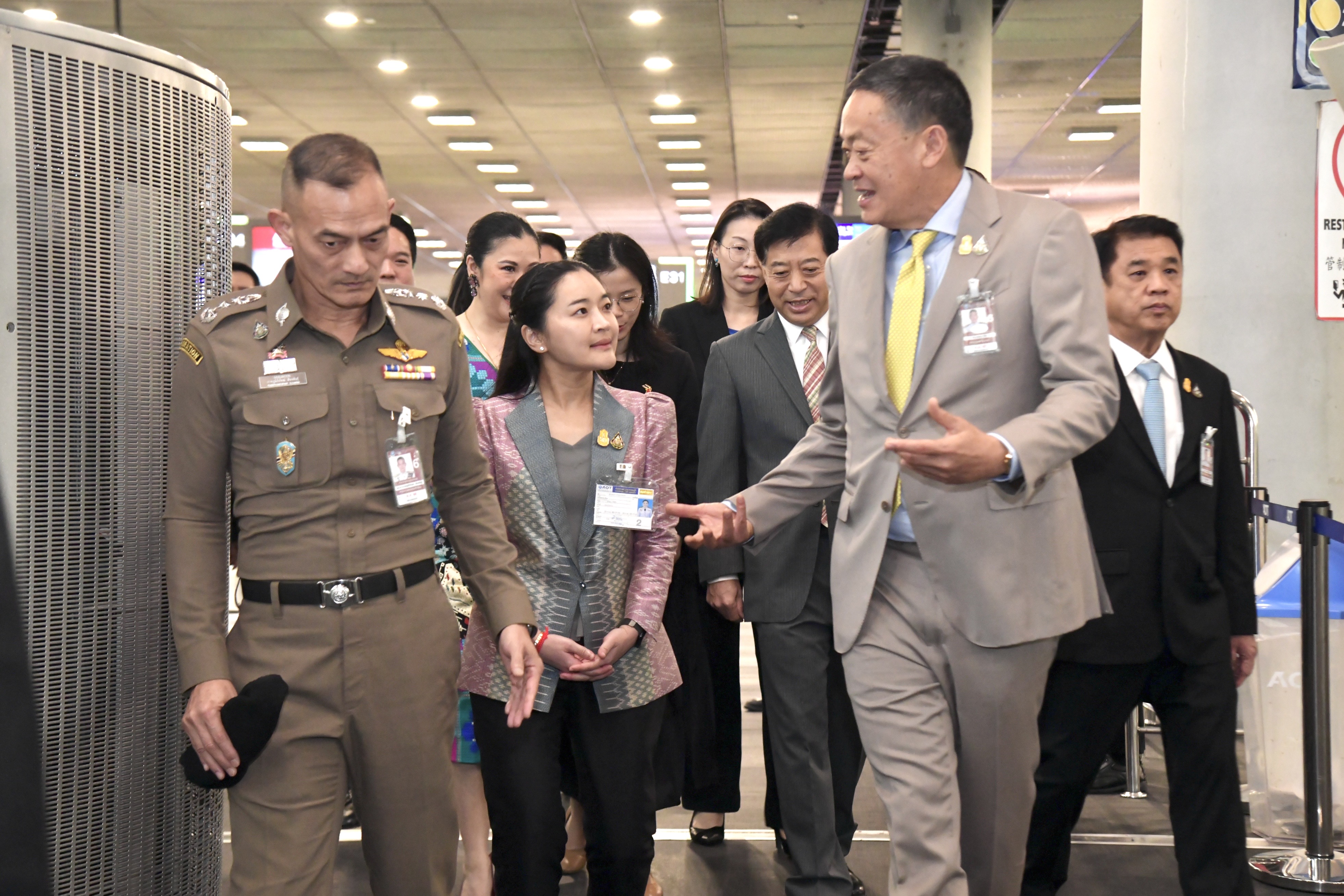 ททท. จัดพิธีต้อนรับนักท่องเที่ยวจากสาธารณรัฐประชาชนจีนและคาซัคสถาน ตามมาตรการยกเว้นการตรวจลงตรา (VISA Exemption) ณ 4 ท่าอากาศยานนานาชาติ