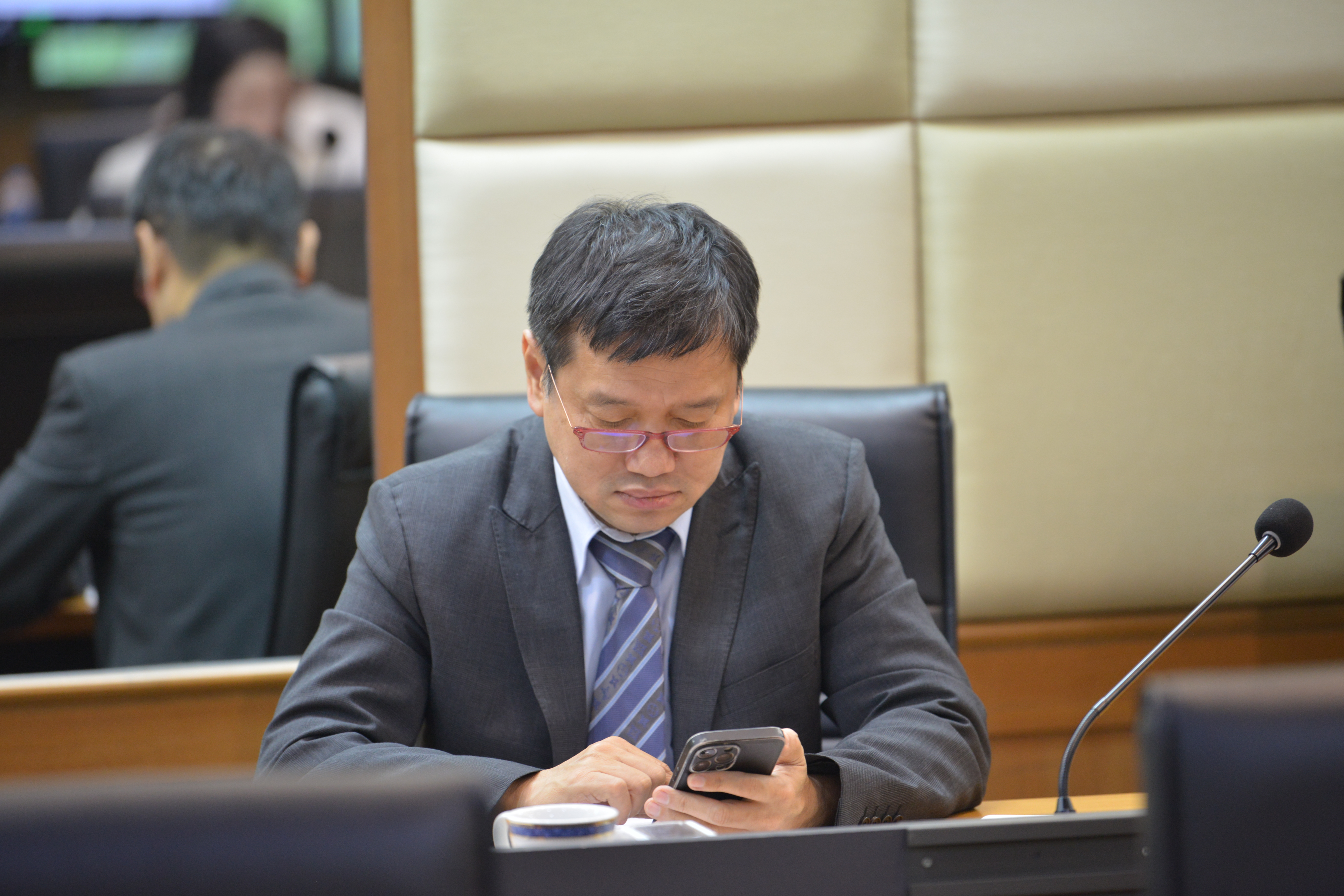 รองปลัดกระทรวงการท่องเที่ยวและกีฬา เป็นประธานการประชุมหารือการจัดงานพิธีถวายผ้าพระกฐินพระราชทาน ประจำปี 2566 ณ ศาลาโรงธรรม วัดท่าโพธิ์ วรวิหาร (พระอารามหลวง) ตำบลท่าวัง อำเภอเมืองนครศรีธรรมราช จังหวัดนครศรีธรรมราช 