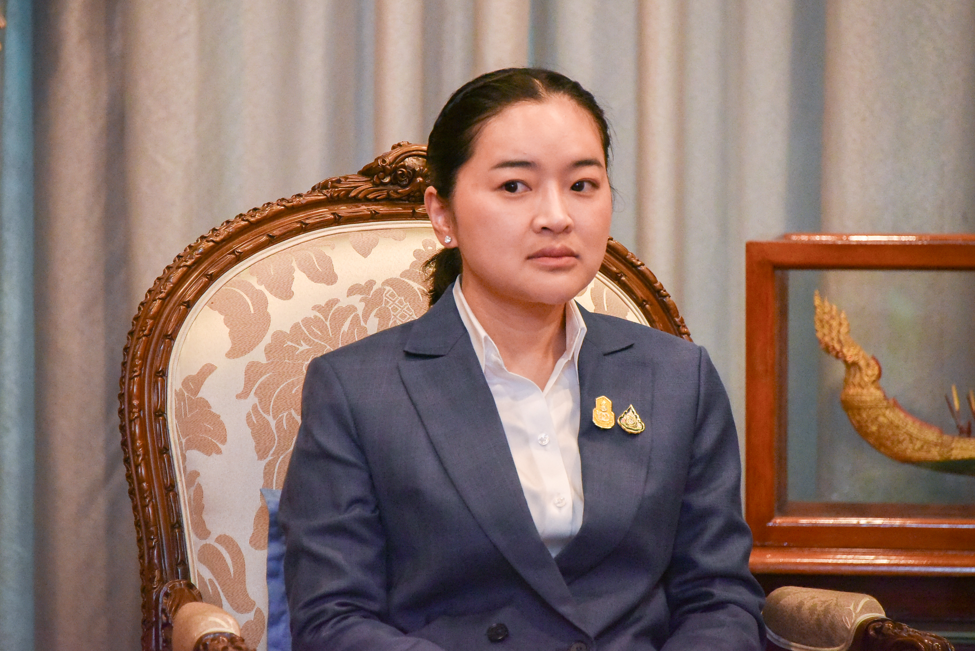 รัฐมนตรีว่าการกระทรวงการท่องเที่ยวและกีฬา ร่วมแถลงข่าวเหตุการณ์กราดยิงในห้างสรรพสินค้า ยืนยันรัฐบาลพร้อมดูแลผู้บาดเจ็บ-เสียชีวิต-มีมาตราการรับมือตั้งศูนย์ command center สื่อสารทุกภาคส่วน