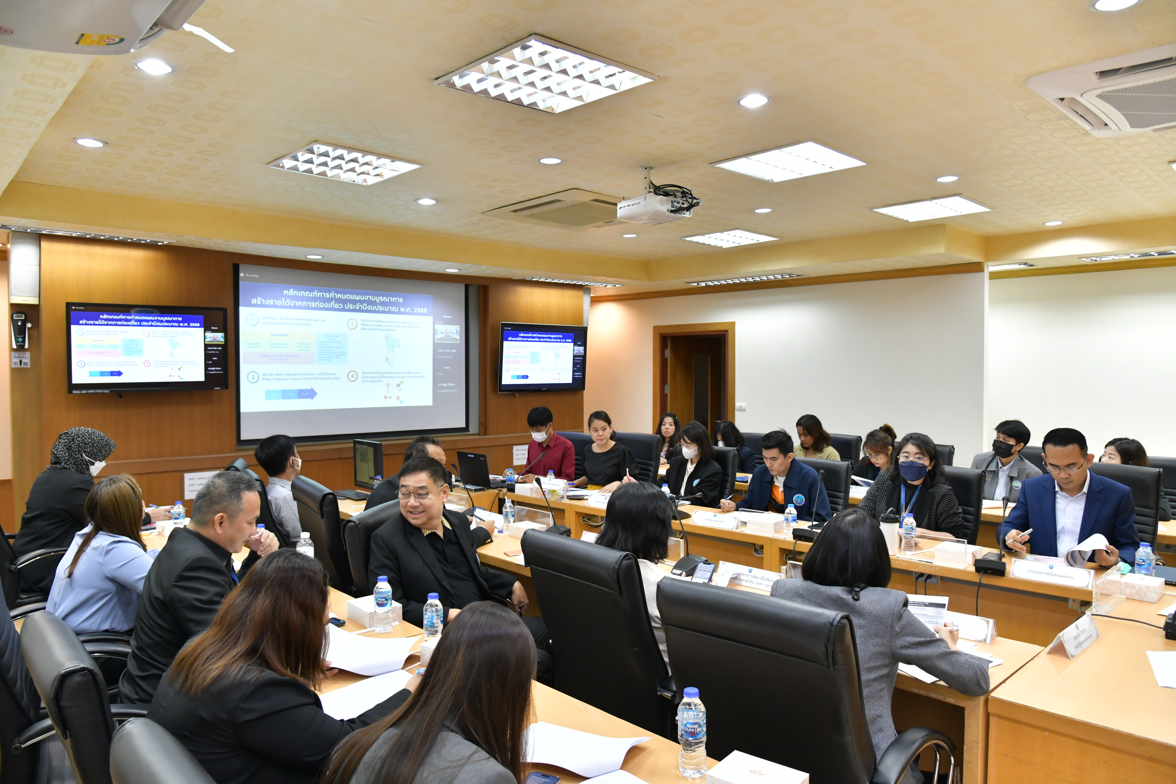 ประชุมคณะทำงานขับเคลื่อน วิเคราะห์ ติดตามและประเมินผลกระทบทางเศรษฐกิจและสังคมโครงการภายใต้แผนงานบูรณาการสร้างรายได้จากการท่องเที่ยว ครั้งที่ 1/2566