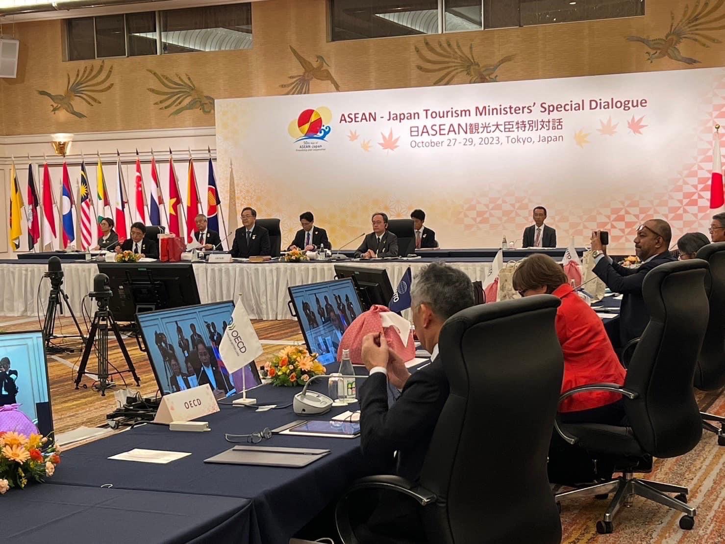 รมว.กก. จับมือ ผู้ว่า ททท. ประชุม หารือวาระพิเศษ รมว.ทท. อาเซียน-ญี่ปุ่น พร้อม เดินสายส่งเสริมการท่องเที่ยว หวังยกระดับสู่ความยั่งยืนอย่างเป็นรูปธรรม
