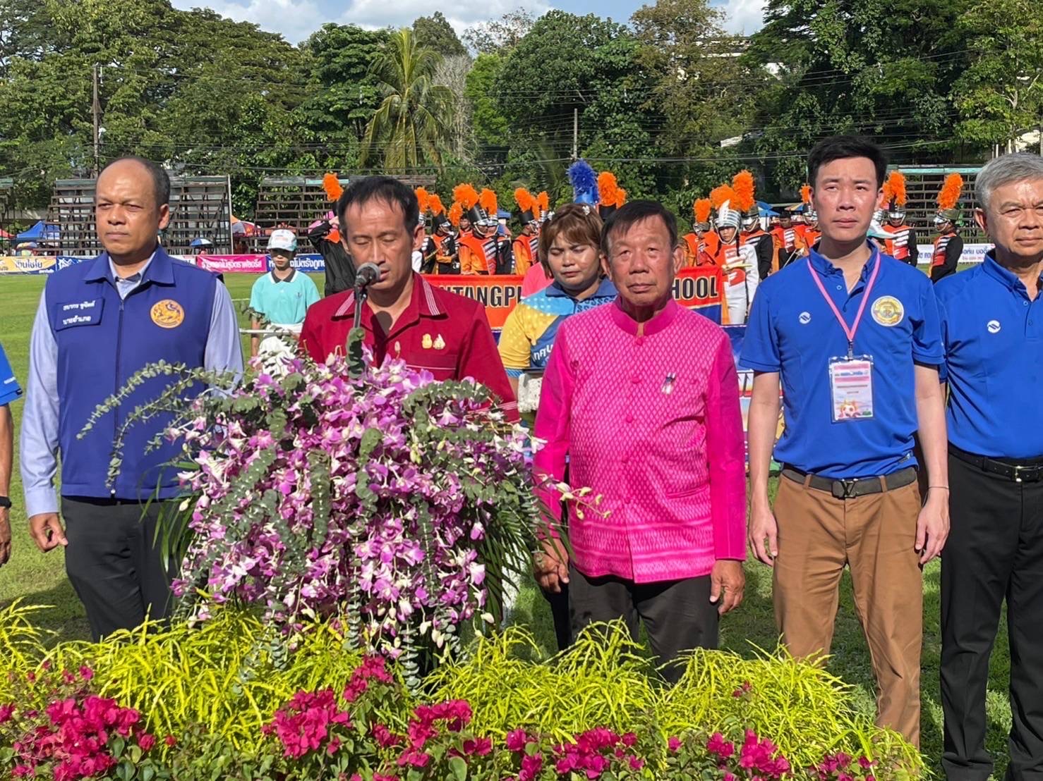 หัวหน้าผู้ตรวจราชการ กก. ประธานในพิธีเปิดการแข่งขันฟุตบอลลอยกระทงคัพ ครั้งที่ 51 ประจำปี 2566