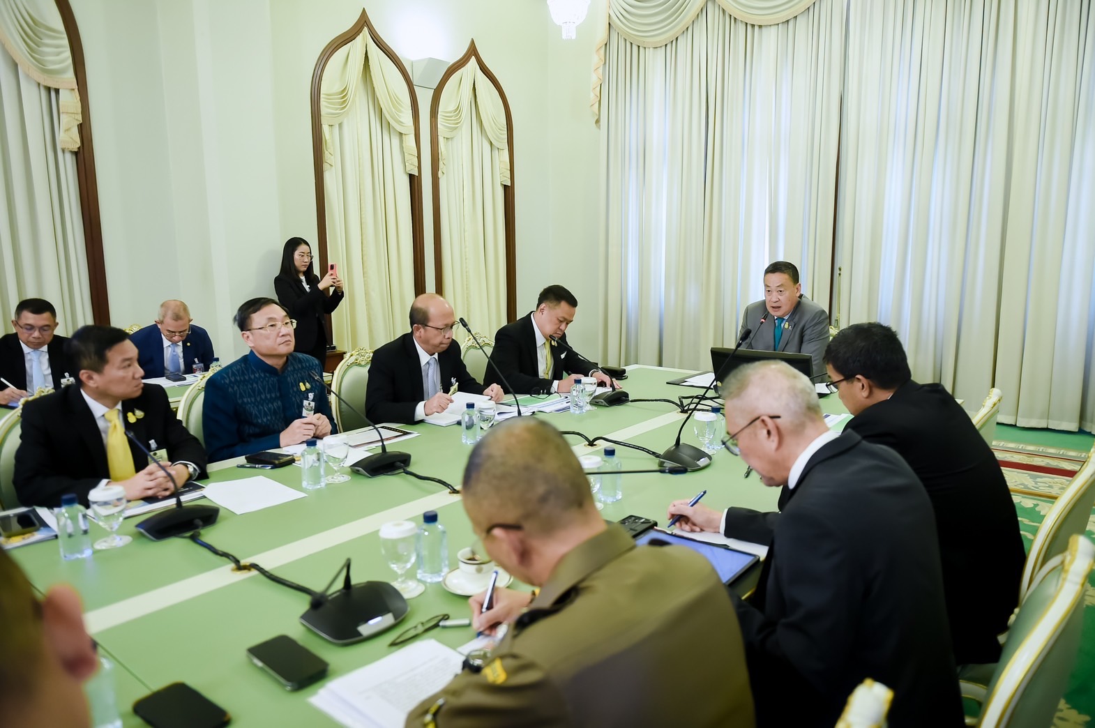 นายกรัฐมนตรี ประชุมหารือแผนบูรณาการการท่องเที่ยว