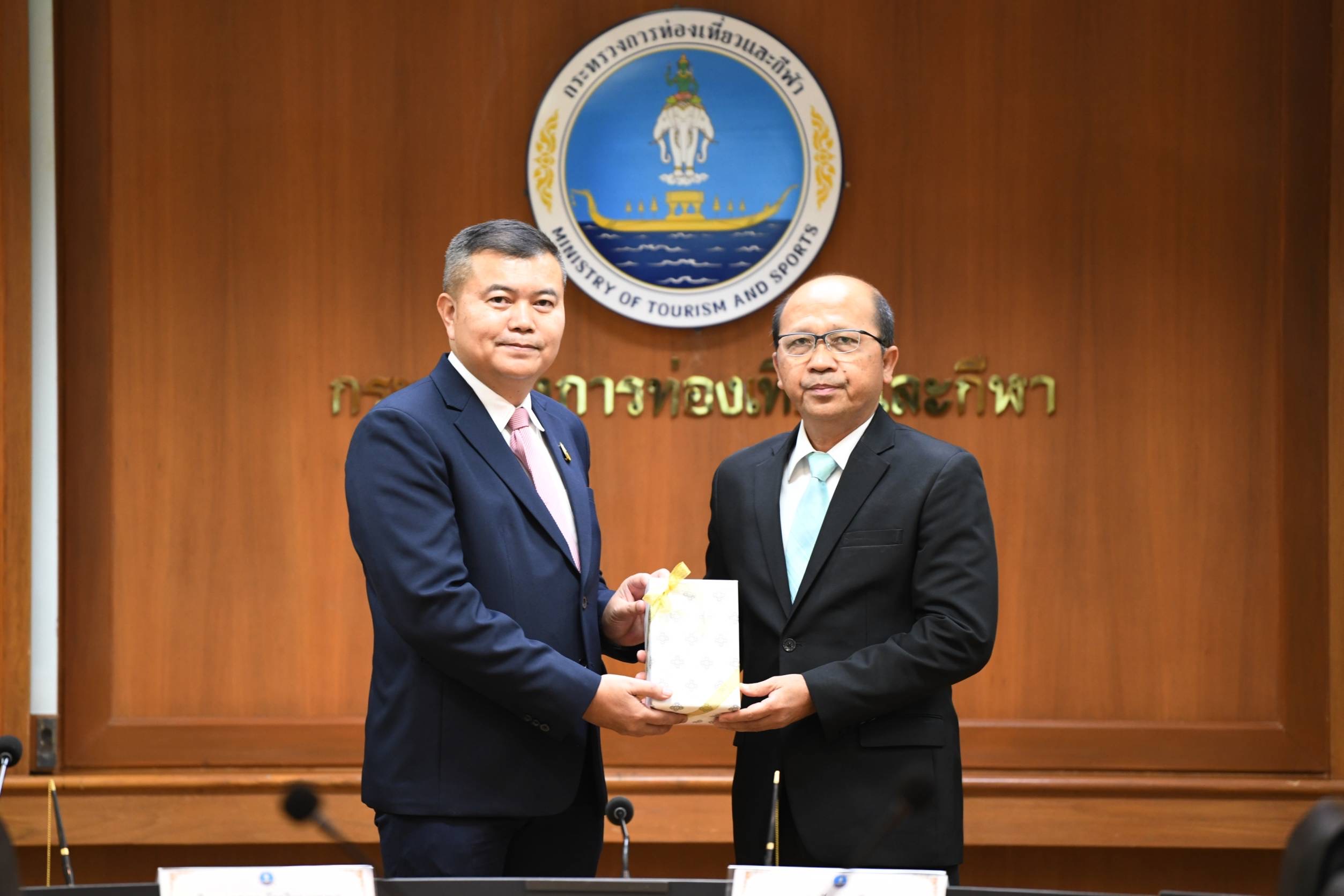 พิธีลงนามบันทึกข้อตกลงว่าด้วยความร่วมมือการยกระดับความปลอดภัยของนักท่องเที่ยวที่เจ็บป่วยฉุกเฉินหรืออุบัติเหตุ