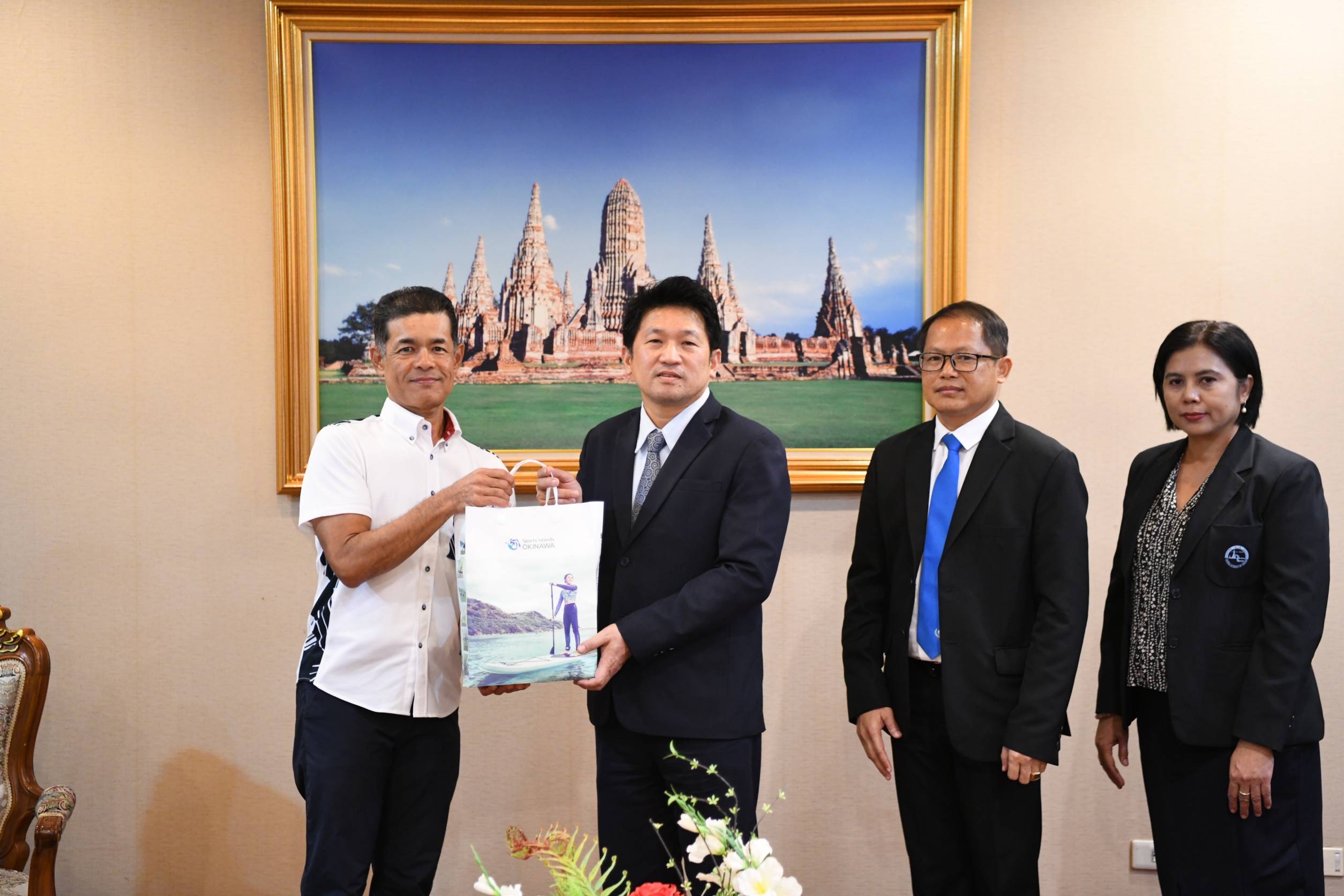 ผู้ช่วยปลัดกระทรวงการท่องเที่ยวและกีฬา ร่วมหารือกับผู้อำนวยการกองส่งเสริมวัฒนธรรม การท่องเที่ยว และกีฬา จังหวัดโอกินาวา