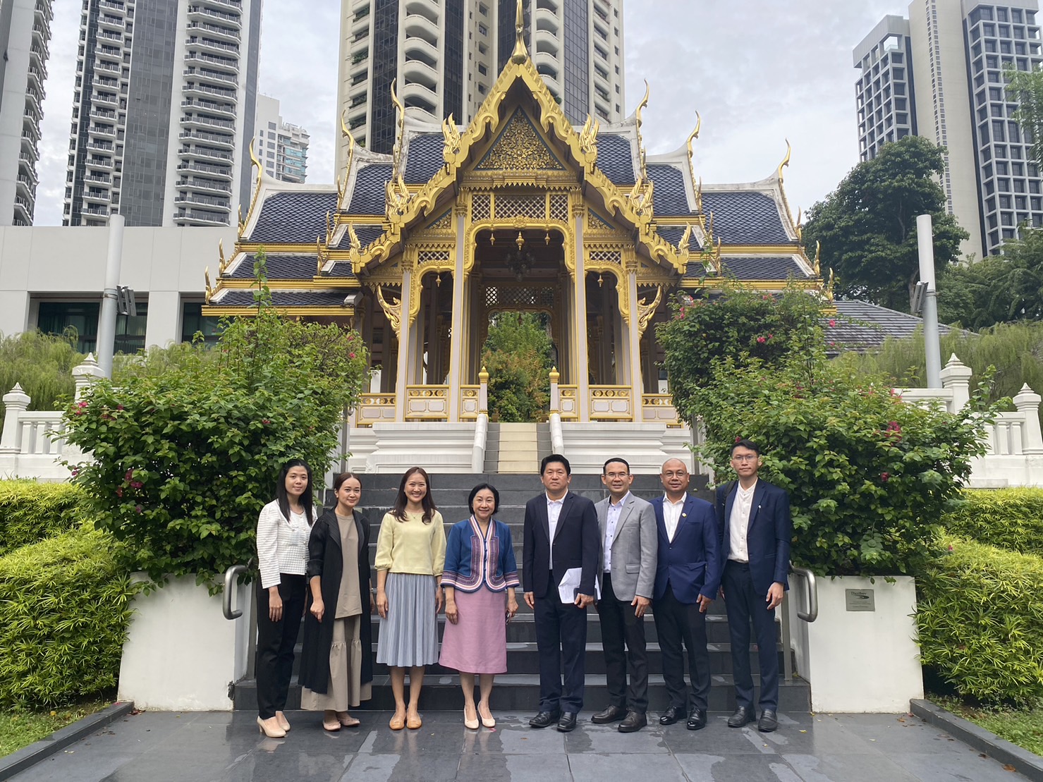 ผู้ช่วยปลัดกระทรวงการท่องเที่ยวและกีฬาเข้าพบนางชลธี จันทร์รัชชกูล อัครราชทูต ณ สิงคโปร์ 