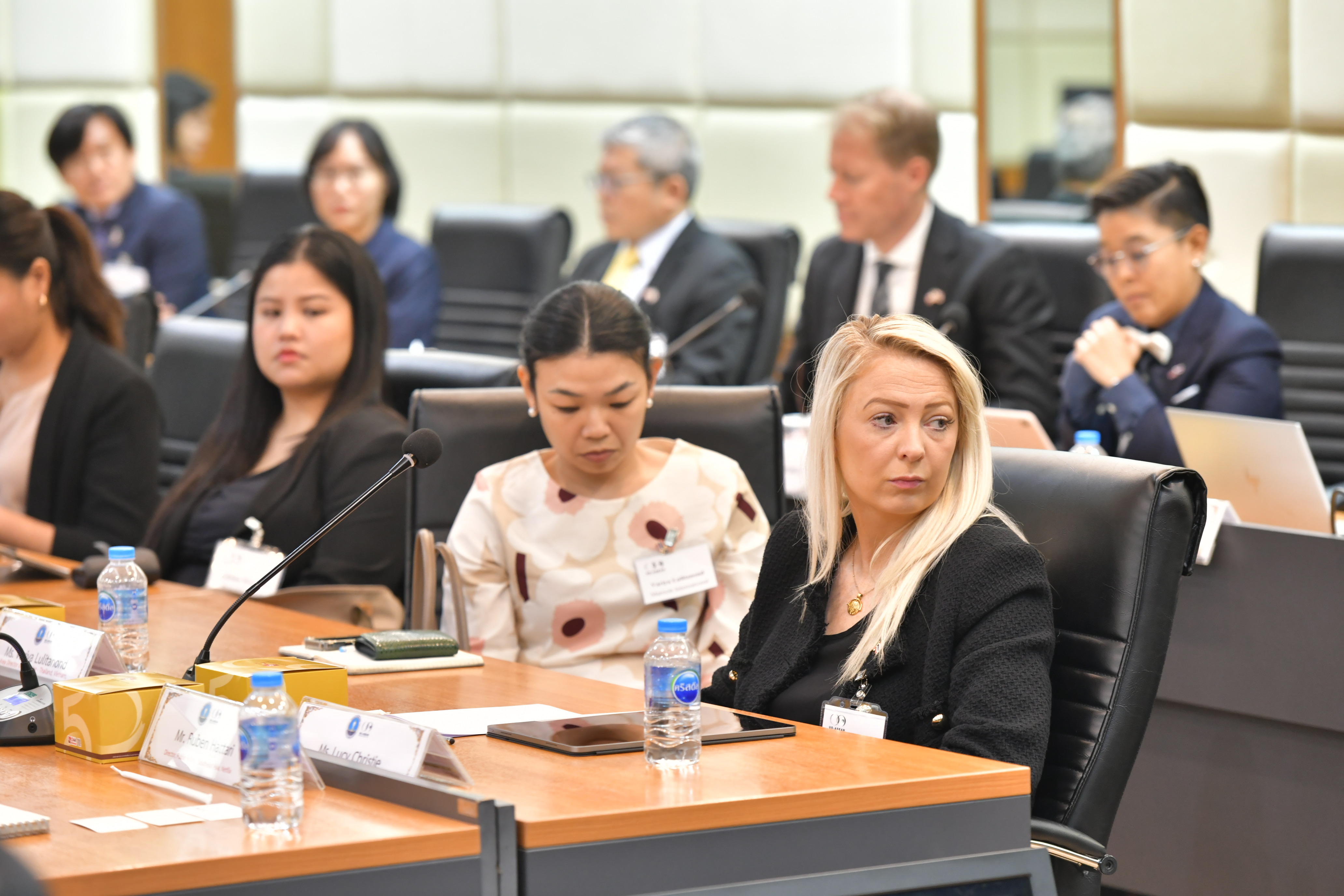 ประธานบริษัทโบอิ้ง ประจำภูมิภาคเอเชียตะวันออกเฉียงใต้ ในฐานะหัวหน้าคณะสภาธุรกิจสหรัฐอเมริกา-อาเซียน (U.S.-Asean Business Council: USABC) และคณะฯ