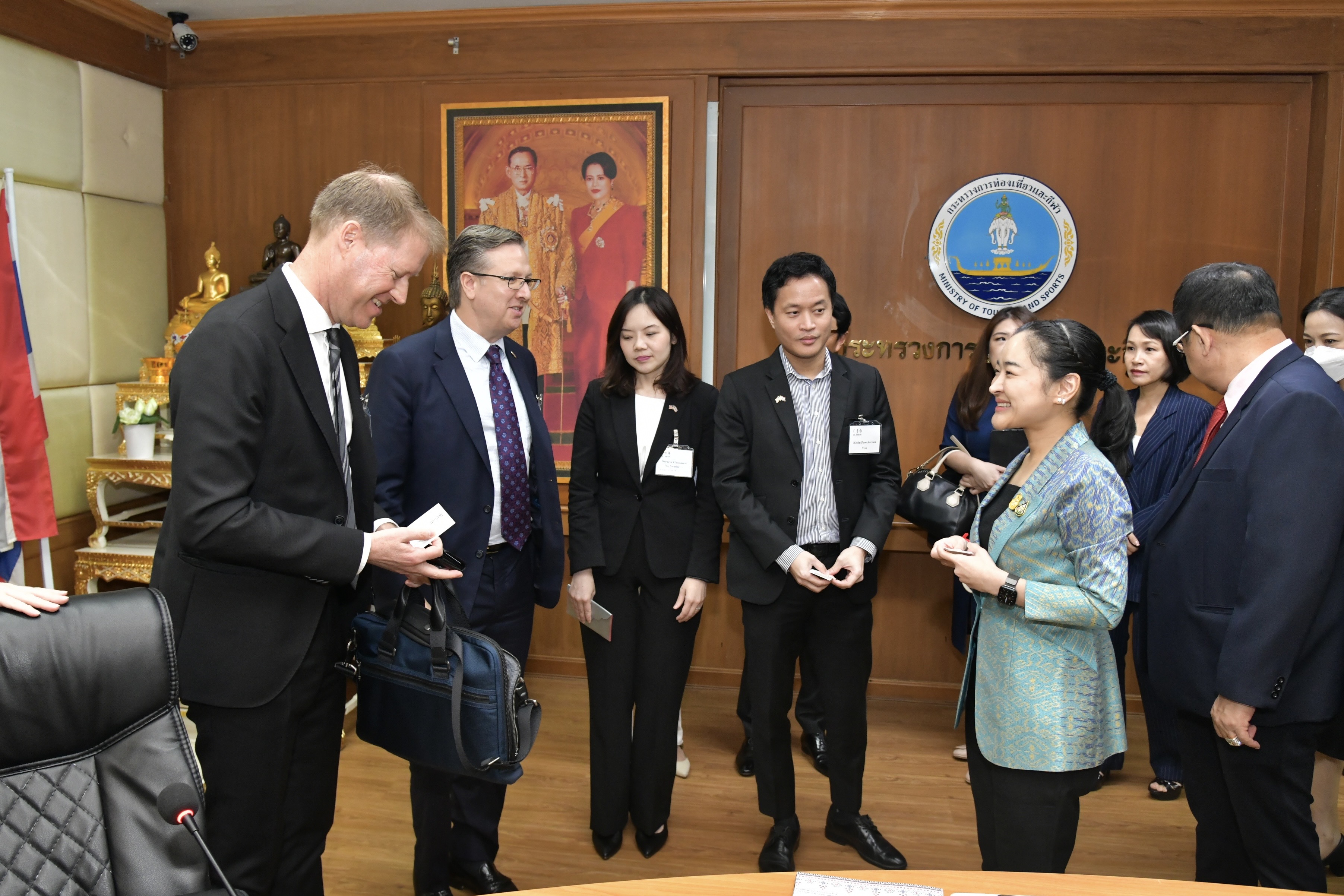 ประธานบริษัทโบอิ้ง ประจำภูมิภาคเอเชียตะวันออกเฉียงใต้ ในฐานะหัวหน้าคณะสภาธุรกิจสหรัฐอเมริกา-อาเซียน (U.S.-Asean Business Council: USABC) และคณะฯ