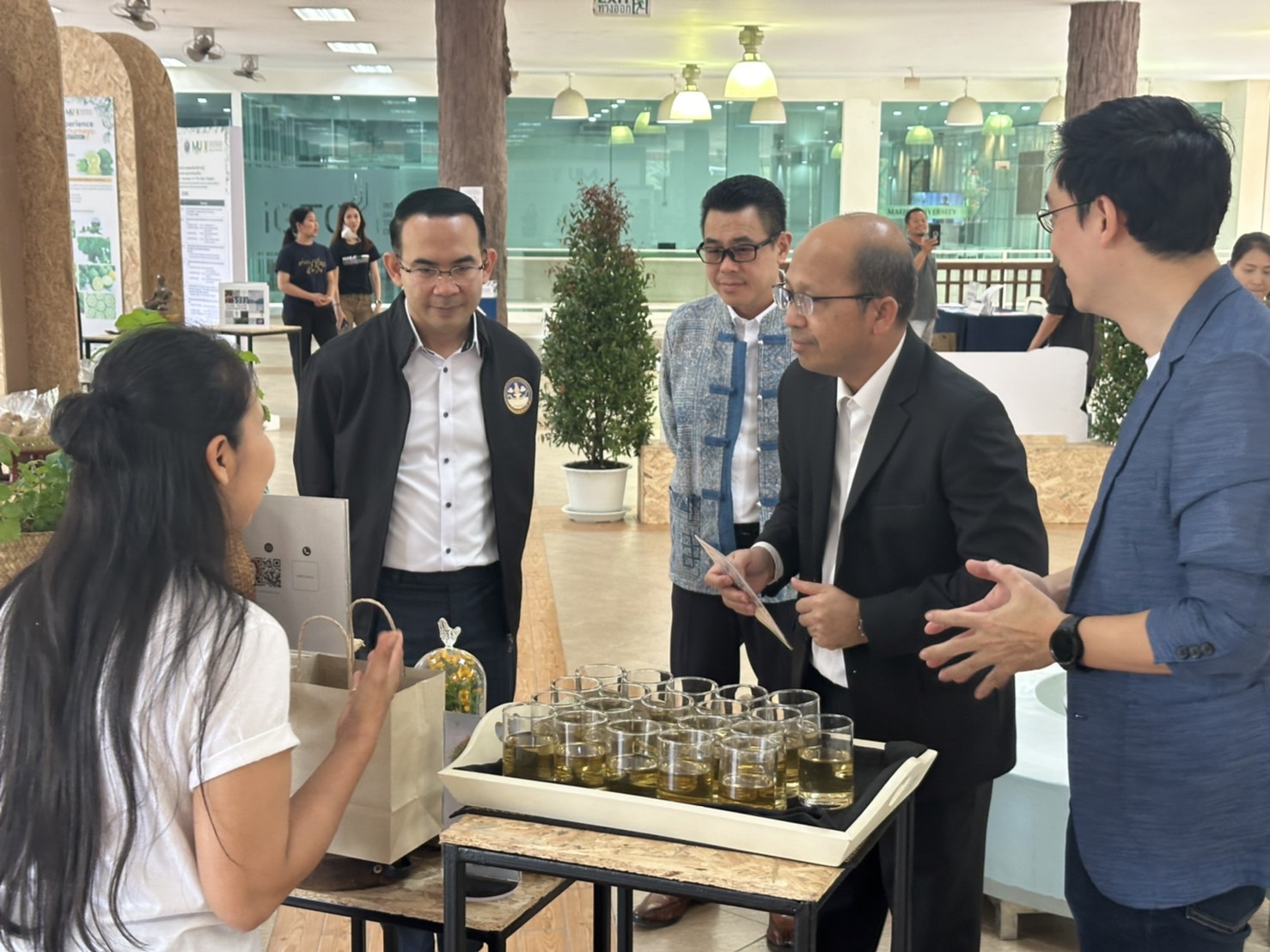 ปลัดฯ ท่องเที่ยวและกีฬา ร่วมลงนามบันทึกข้อตกลงความร่วมมือทางวิชาการระหว่างกระทรวงการท่องเที่ยวและกีฬากับมหาวิทยาลัยแม่โจ้ และสำรวจการออกแบบพัฒนาน้ำพุร้อนสันกำแพง จังหวัดเชียงใหม่