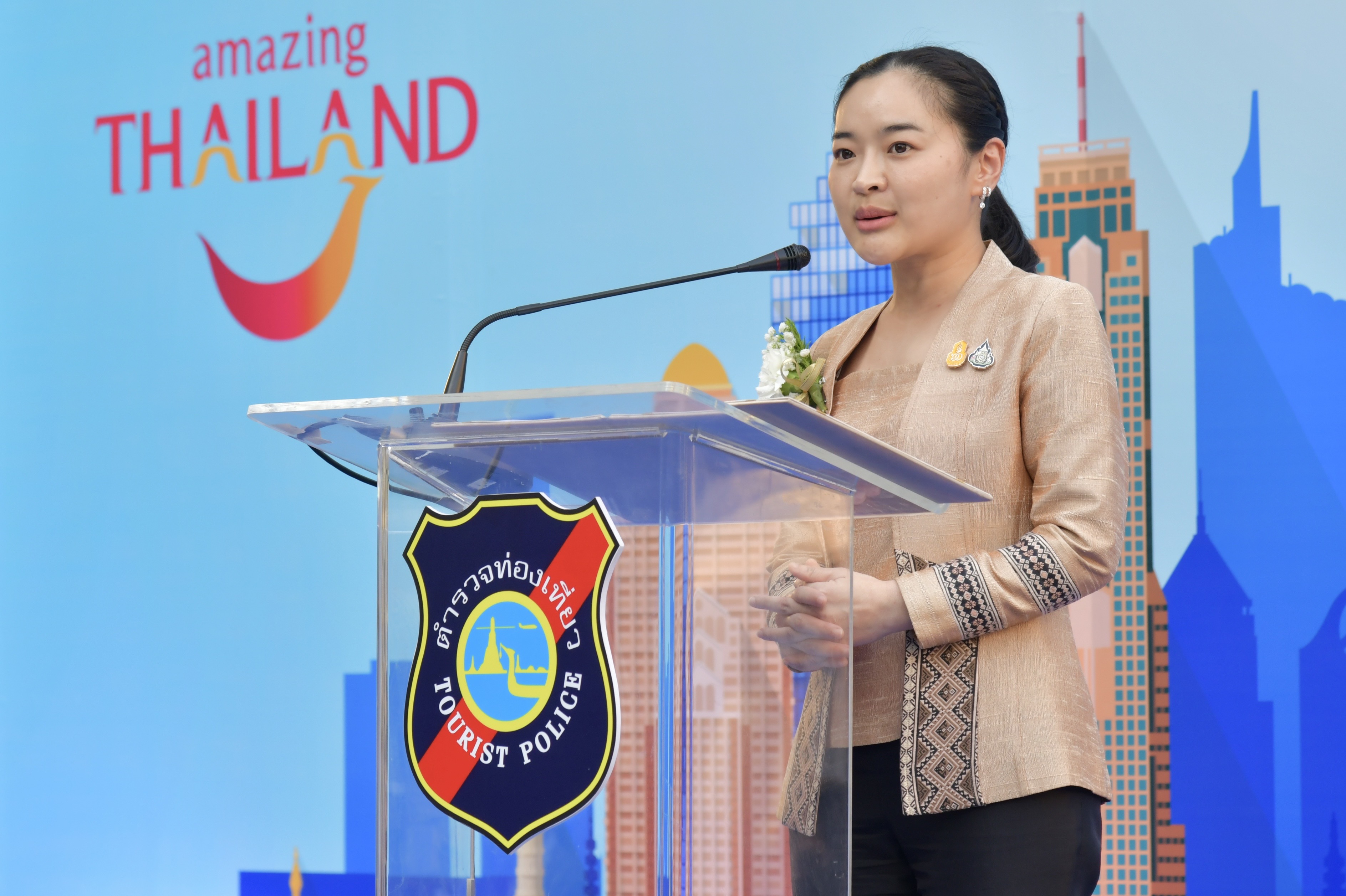 พิธีปล่อยแถวสร้างความเชื่อมั่นด้านความปลอดภัยของการท่องเที่ยวมิติใหม่ เทศกาลส่งท้ายปีเก่าต้อนรับปีใหม่ 2567 (HAPPY NEW YEAR 2024)