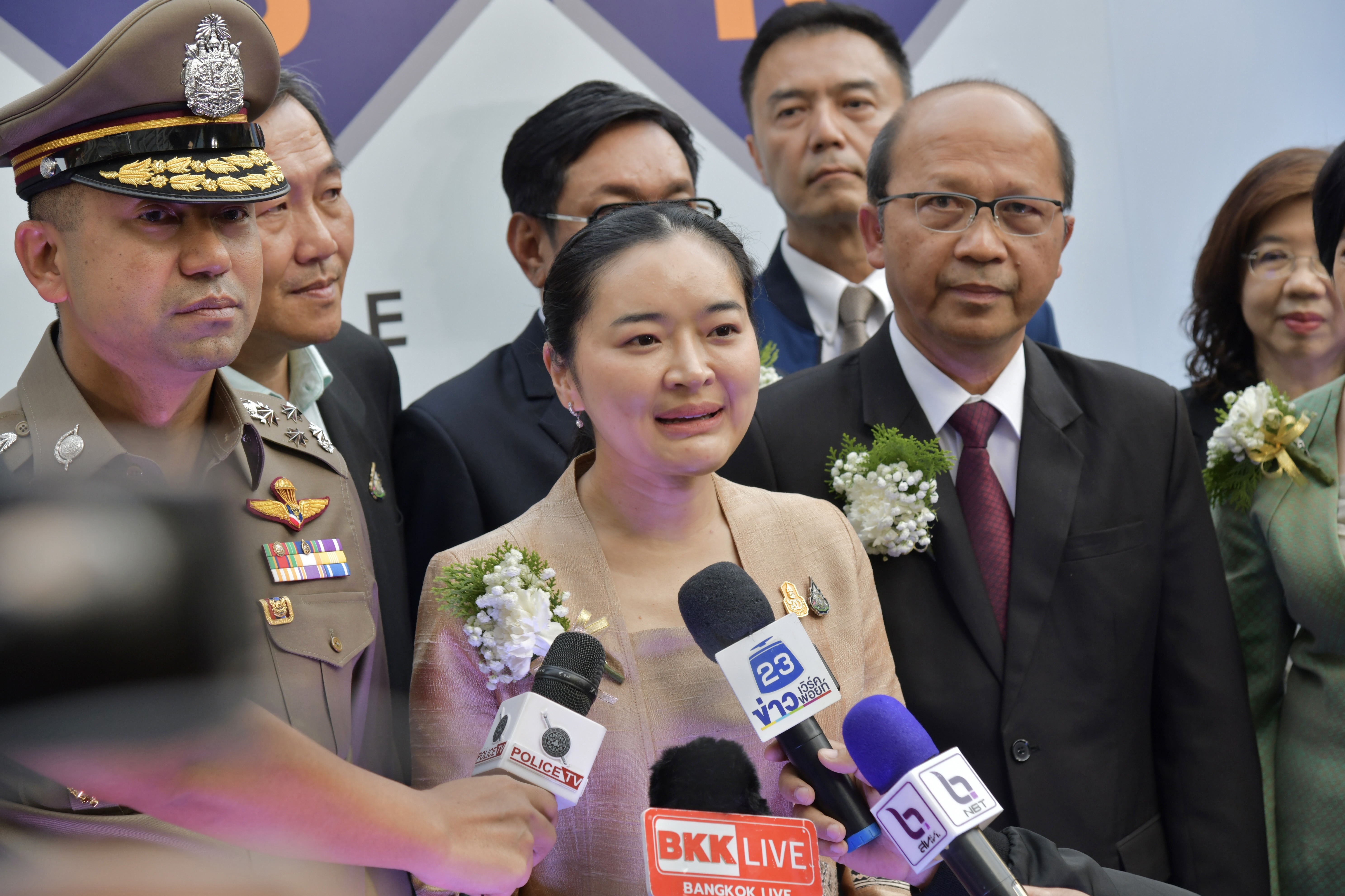 พิธีปล่อยแถวสร้างความเชื่อมั่นด้านความปลอดภัยของการท่องเที่ยวมิติใหม่ เทศกาลส่งท้ายปีเก่าต้อนรับปีใหม่ 2567 (HAPPY NEW YEAR 2024)