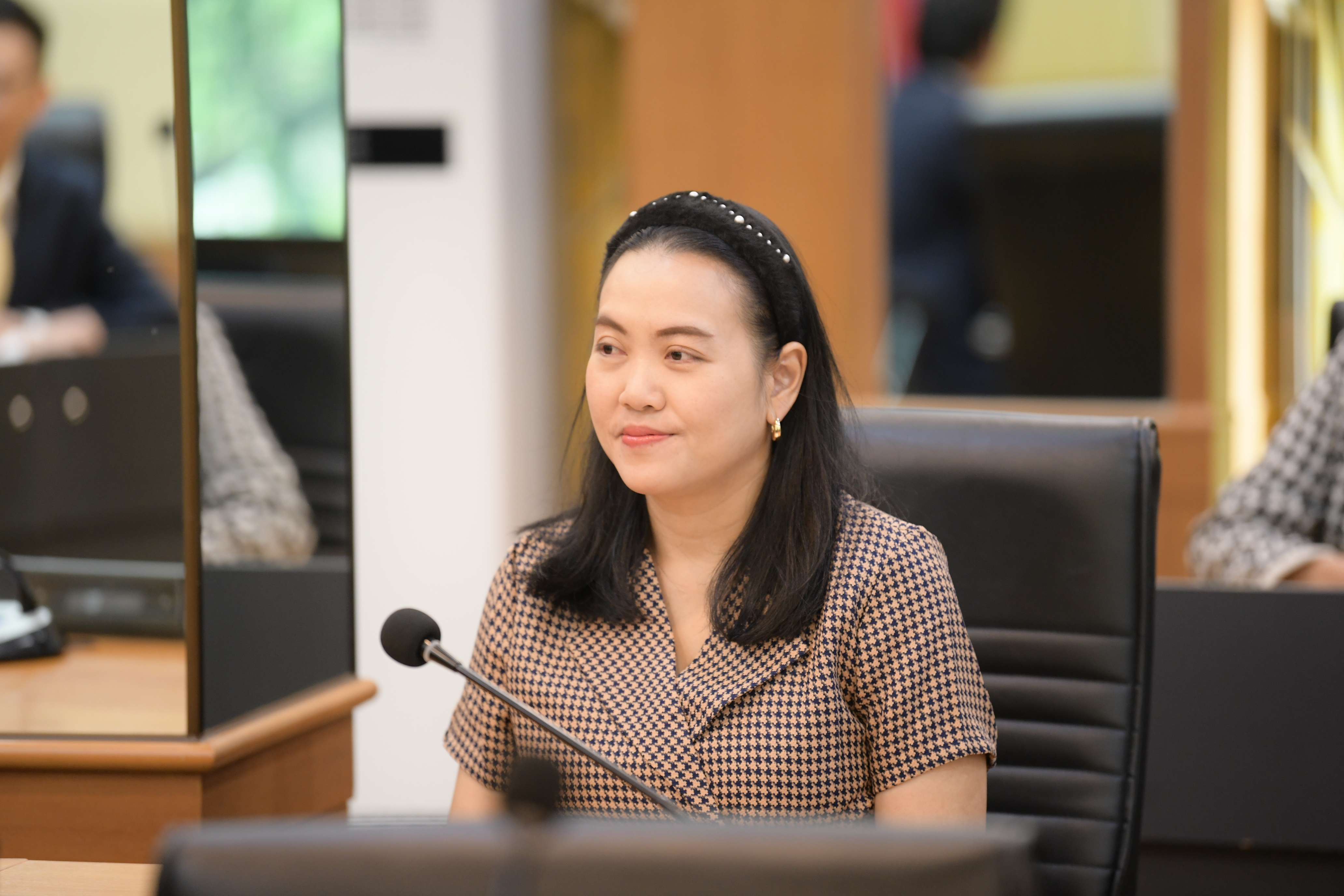 รองปลัดกระทรวงการท่องเที่ยวและกีฬา เป็นผู้แทนกระทรวงการท่องเที่ยวและกีฬา ในการรับมอบครุภัณฑ์คอมพิวเตอร์จากสถานเอกอัครราชทูตสาธารณรัฐประชาชนจีน ประจำประเทศไทย