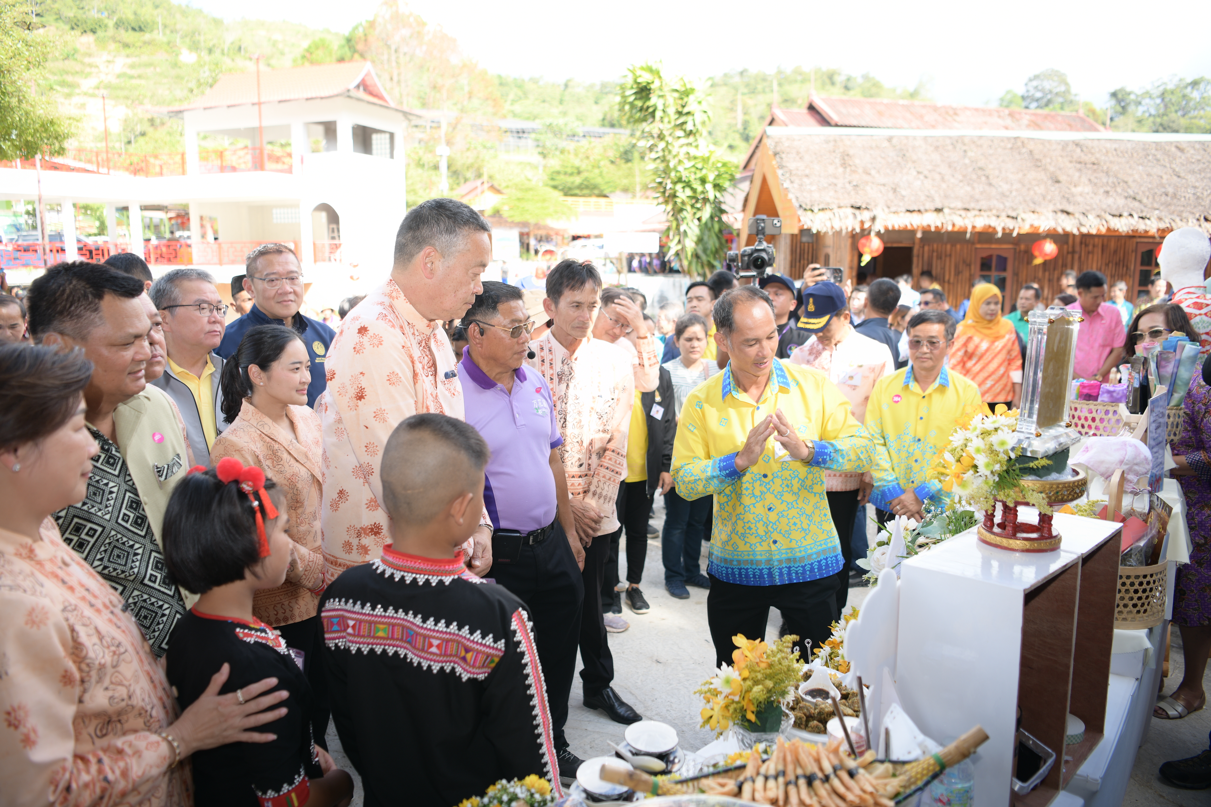 ร่วมกิจกรรม ณ สวนดอกไม้เมืองหนาวเบตง (สวนหมื่นบุปผา) ต.ตาเนะแมเราะ อ.เบตง จ.ยะลา