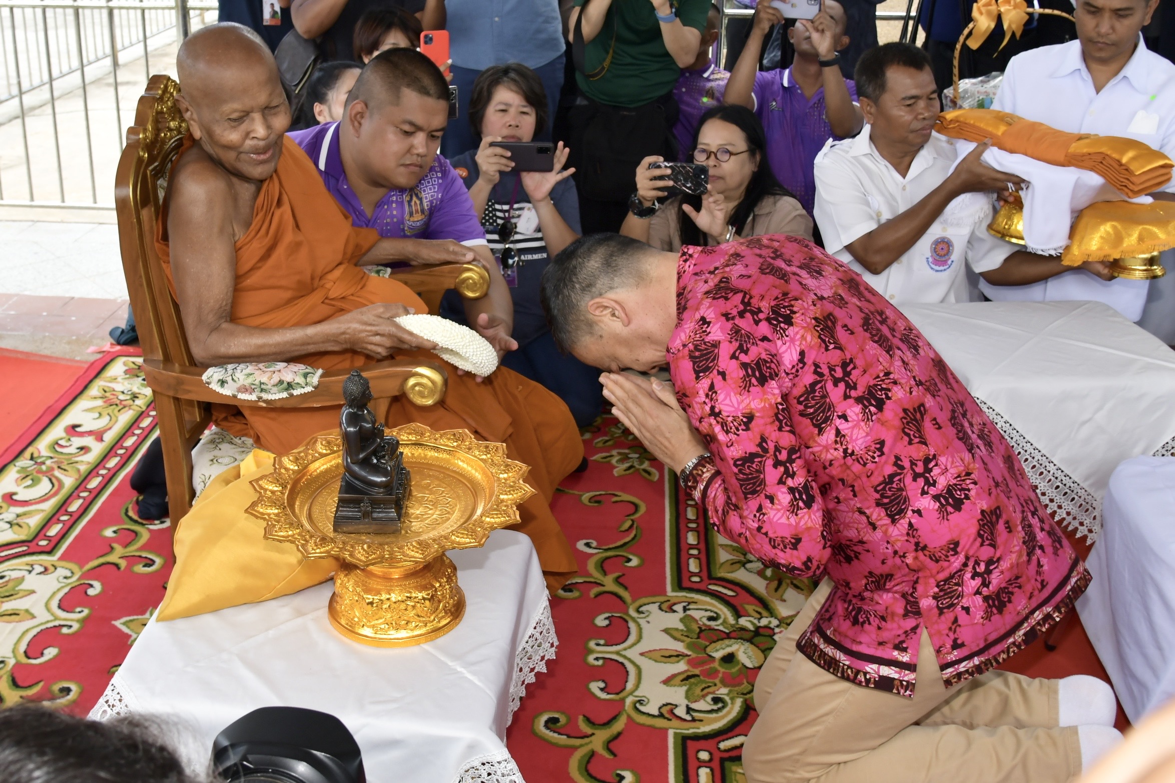 เดินทางถึง วัดเขากง ต.ลำภู อ.เมืองนราธิวาส