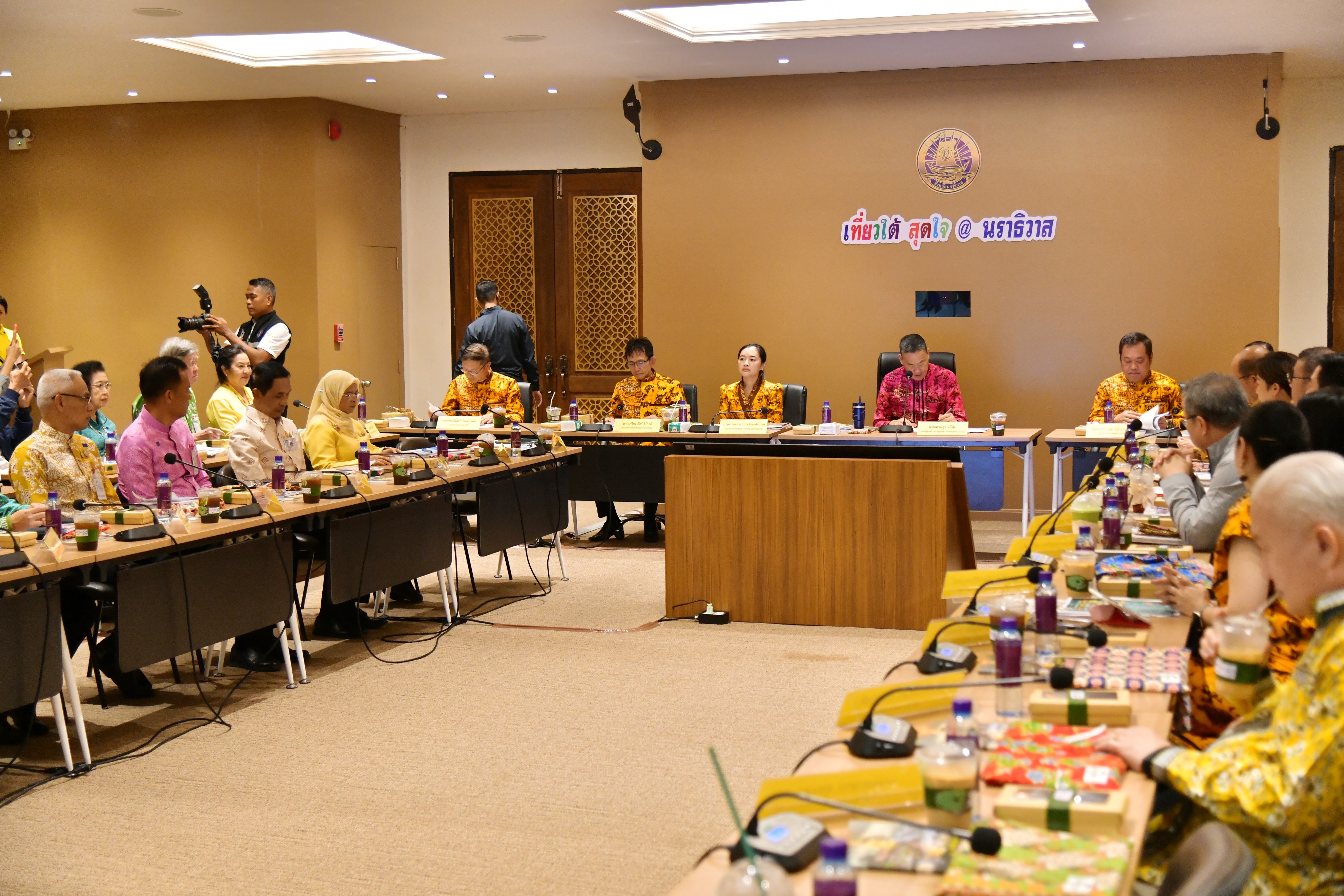 รมว.สุดาวรรณ ร่วมนายก เข้าเยี่ยมชมพิพิธภัณฑ์มรดกวัฒนธรรมอิสลาม และศูนย์การเรียนรู้คัมภีร์อัล-กุรอาน ต.ละหาร อ.ยี่งอ จ.นราธิวาส