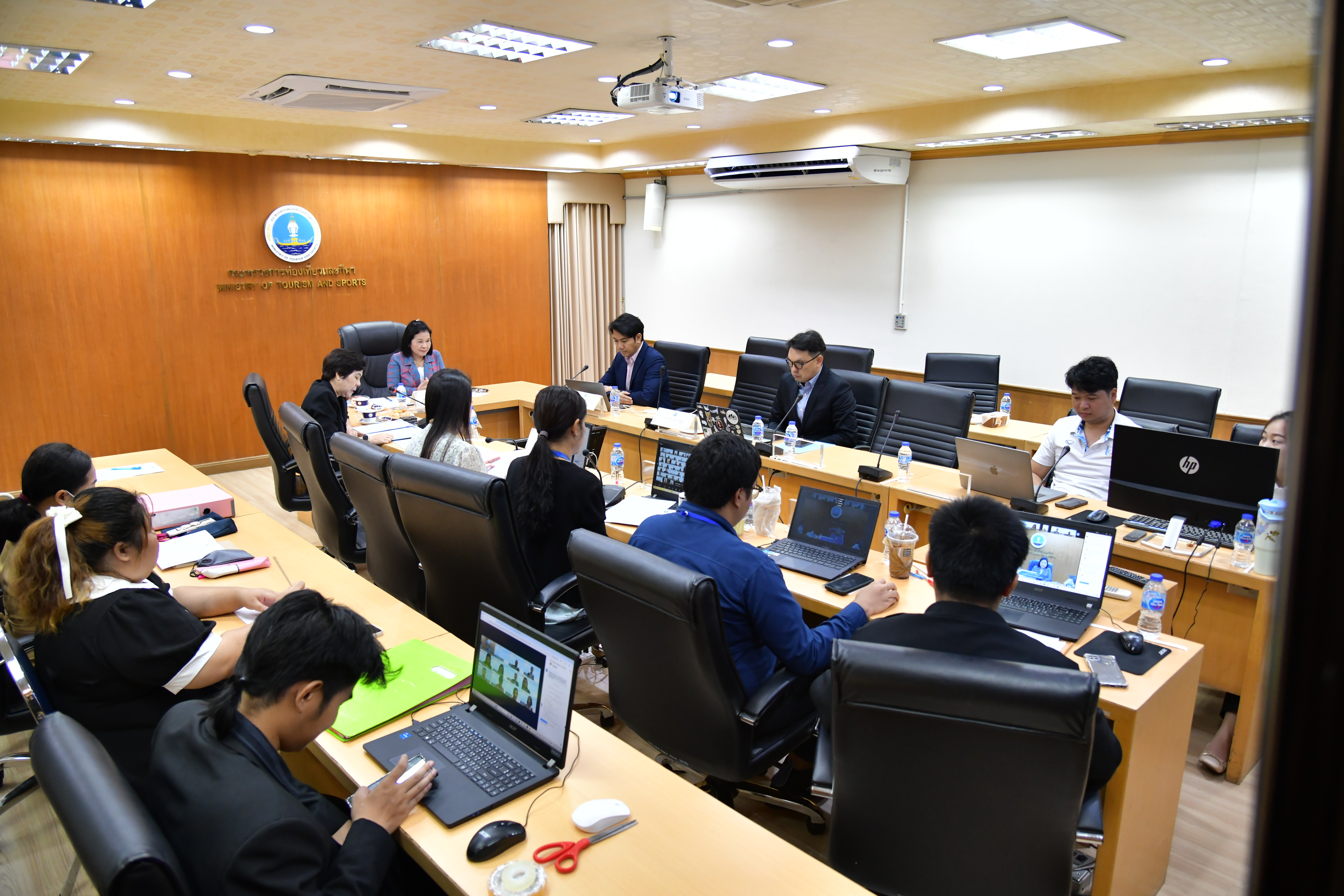 โครงการหลักสูตรพัฒนานักบริหารการท่องเที่ยวและกีฬา ระดับต้น เพื่อเสริมสร้างขีดความสามารถในการบริหารจัดการการท่องเที่ยวและกีฬา เพื่อขับเคลื่อนองค์กรสู่ประเทศไทย 4.0