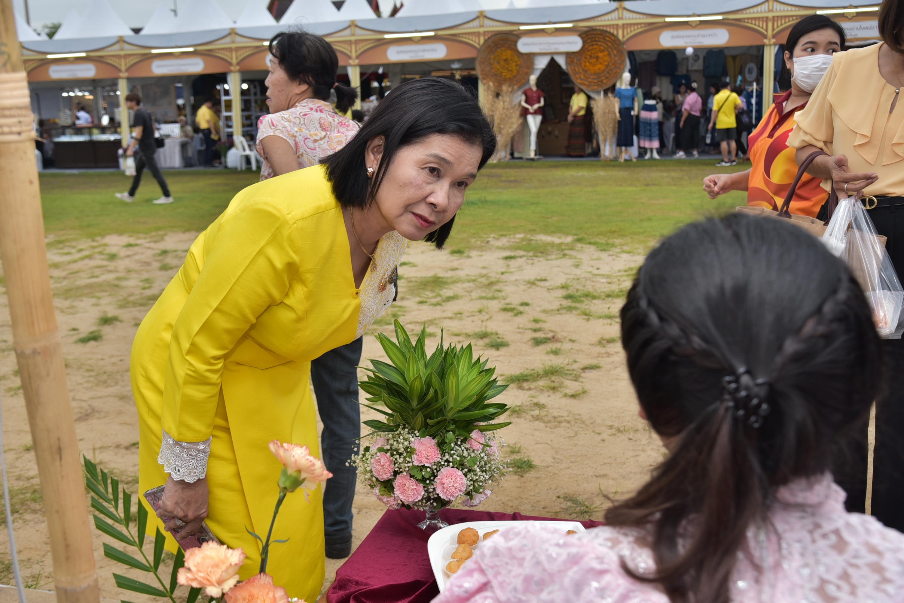 กระทรวงการท่องเที่ยวและกีฬารับมอบโล่ขอบคุณการจัดงานมหรสพสมโภชฯ