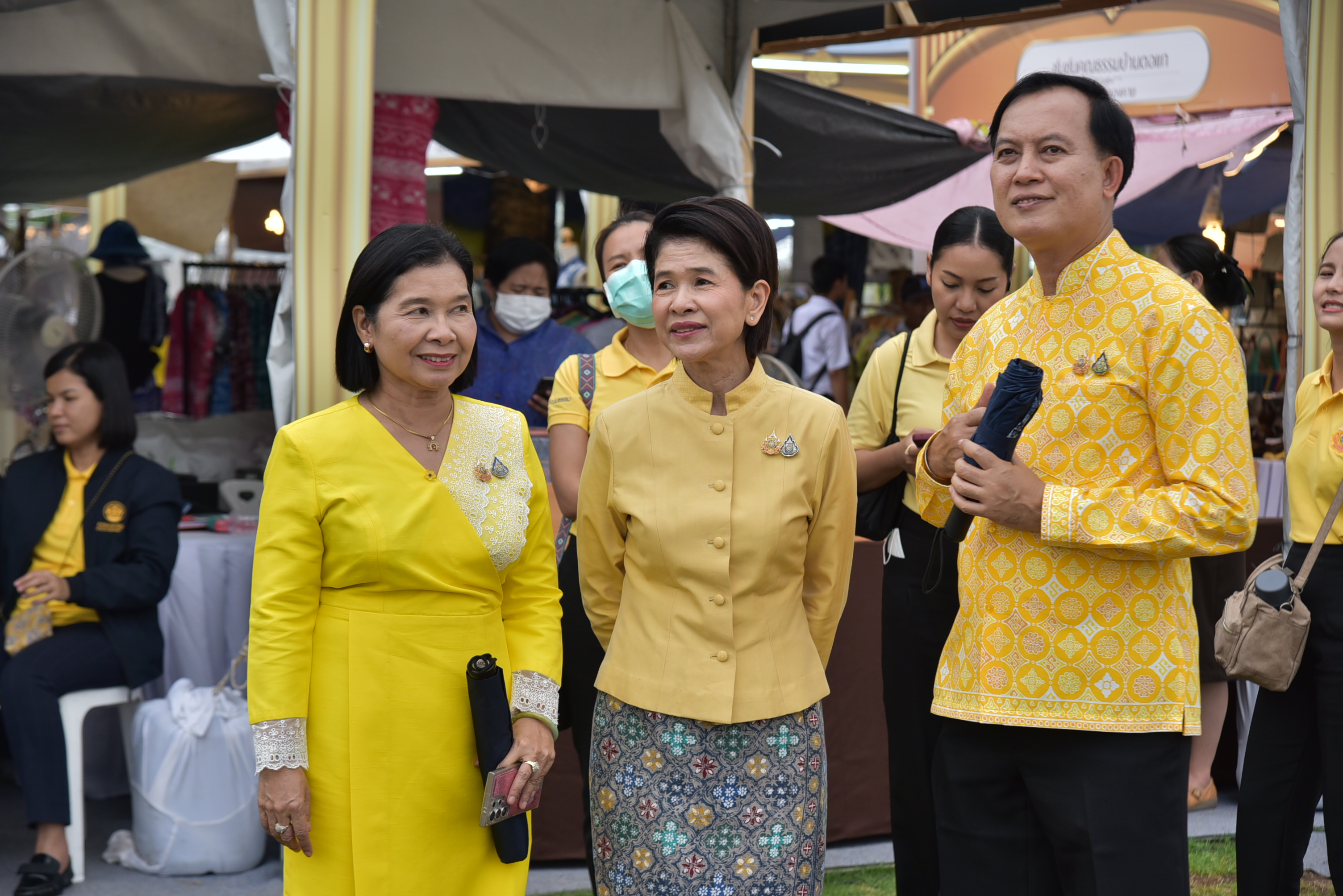 กระทรวงการท่องเที่ยวและกีฬารับมอบโล่ขอบคุณการจัดงานมหรสพสมโภชฯ
