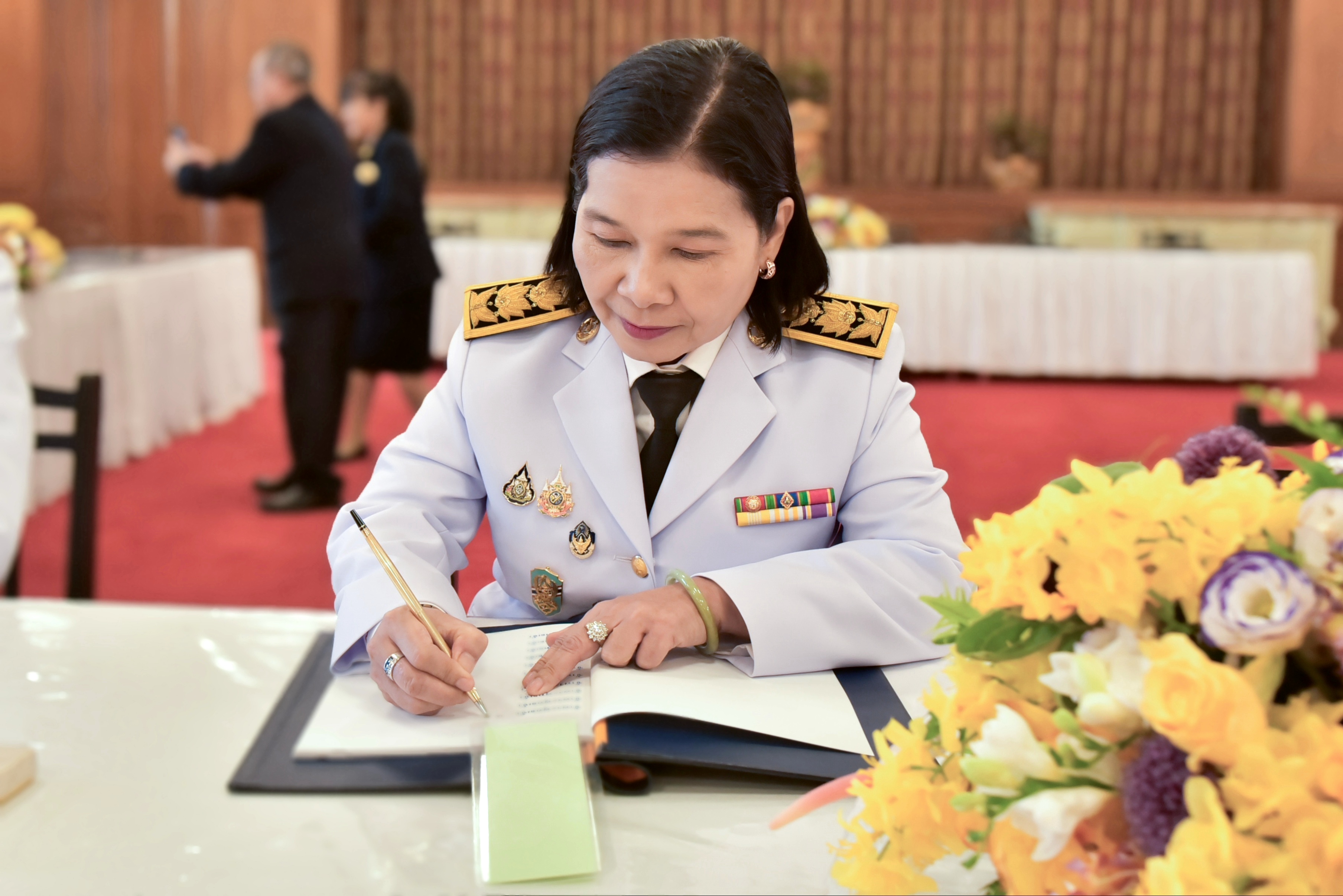 กระทรวงการท่องเที่ยวและกีฬา ร่วมลงนามถวายพระพรชัยมงคลเนื่องในโอกาสพระราชพิธีมหามงคลเฉลิมพระชนมพรรษาพระบาทสมเด็จพระเจ้าอยู่หัว 6 รอบ