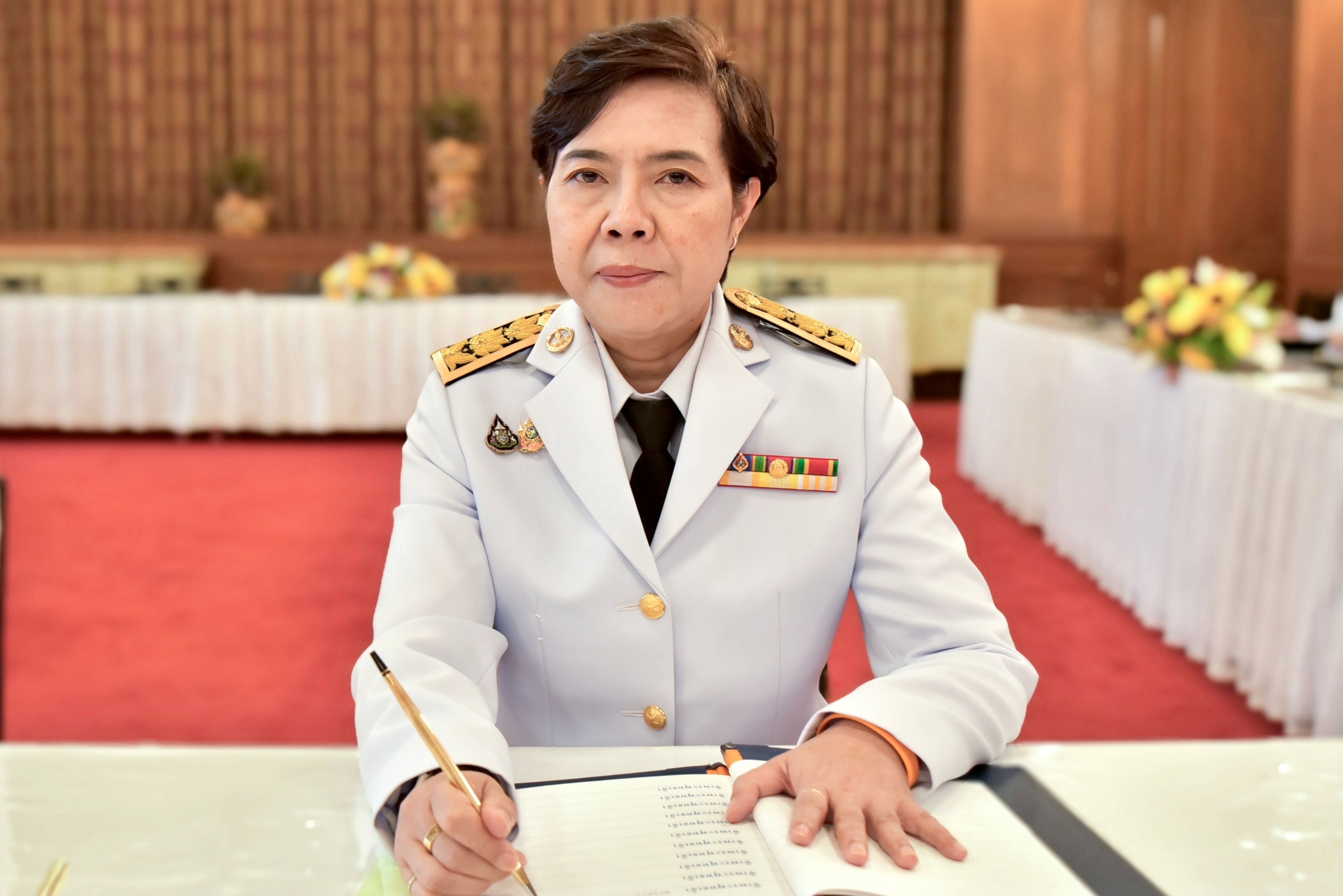 กระทรวงการท่องเที่ยวและกีฬา ร่วมลงนามถวายพระพรชัยมงคลเนื่องในโอกาสพระราชพิธีมหามงคลเฉลิมพระชนมพรรษาพระบาทสมเด็จพระเจ้าอยู่หัว 6 รอบ