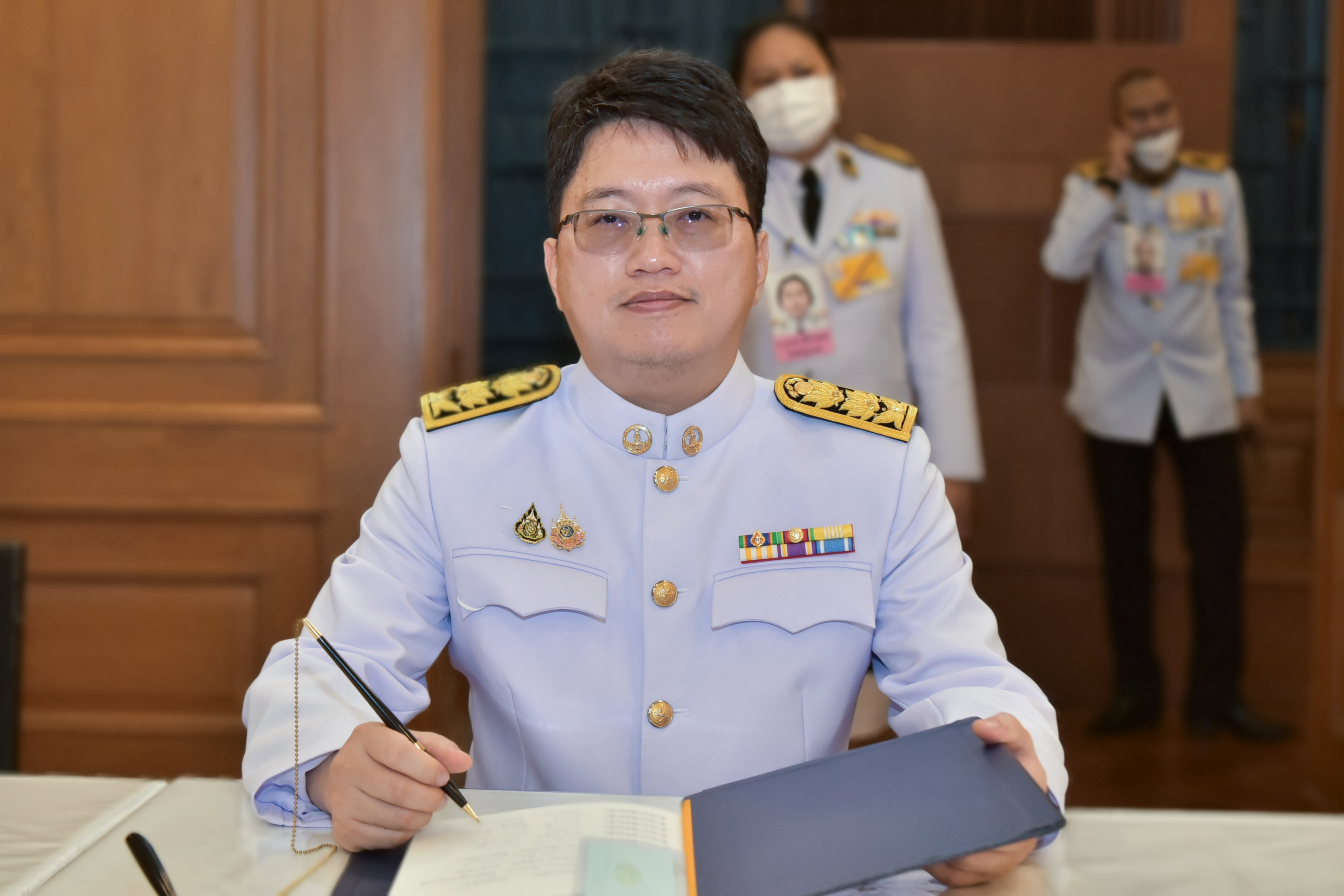 กระทรวงการท่องเที่ยวและกีฬา ร่วมลงนามถวายพระพรชัยมงคลเนื่องในโอกาสพระราชพิธีมหามงคลเฉลิมพระชนมพรรษาพระบาทสมเด็จพระเจ้าอยู่หัว 6 รอบ
