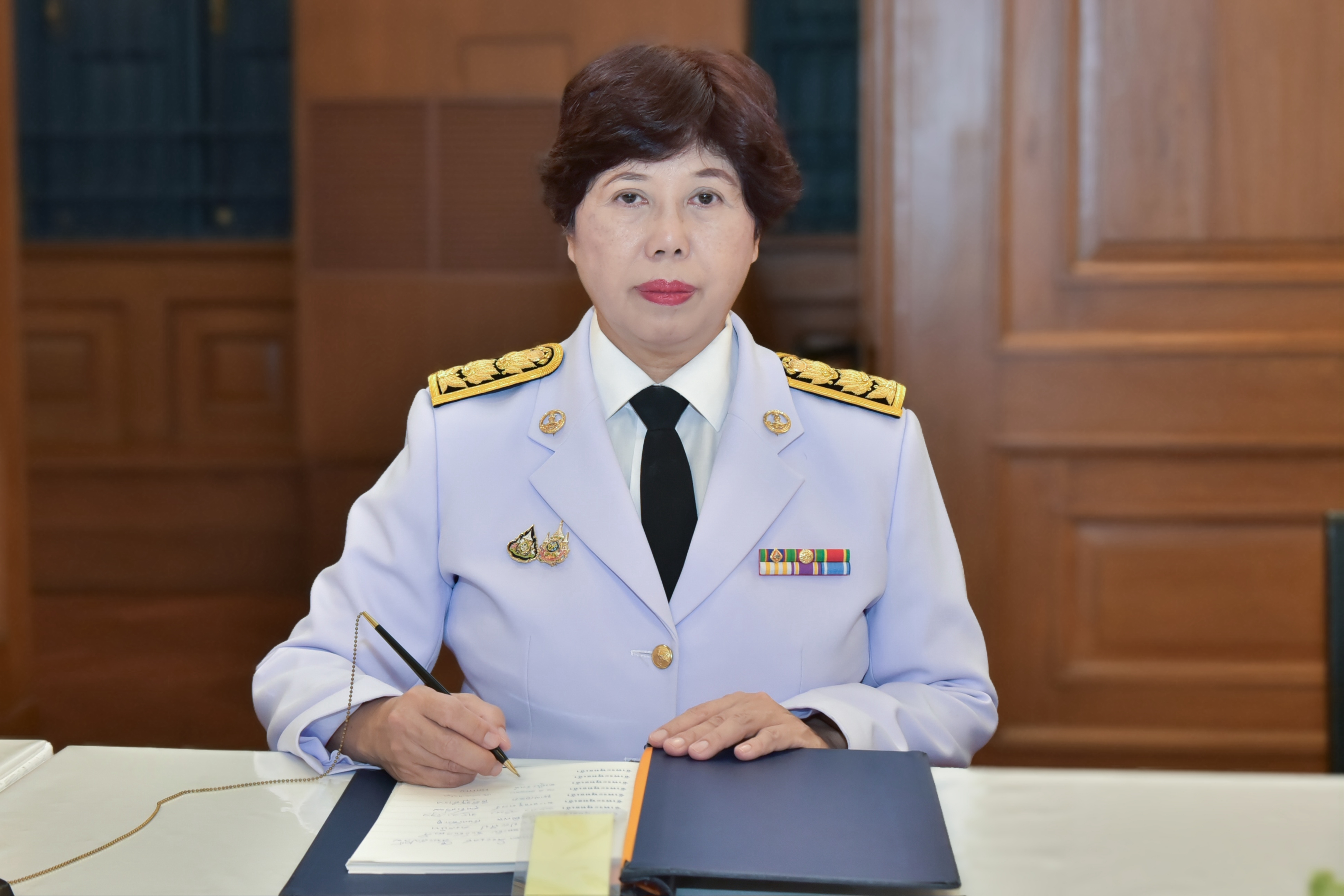 กระทรวงการท่องเที่ยวและกีฬา ร่วมลงนามถวายพระพรชัยมงคลเนื่องในโอกาสพระราชพิธีมหามงคลเฉลิมพระชนมพรรษาพระบาทสมเด็จพระเจ้าอยู่หัว 6 รอบ