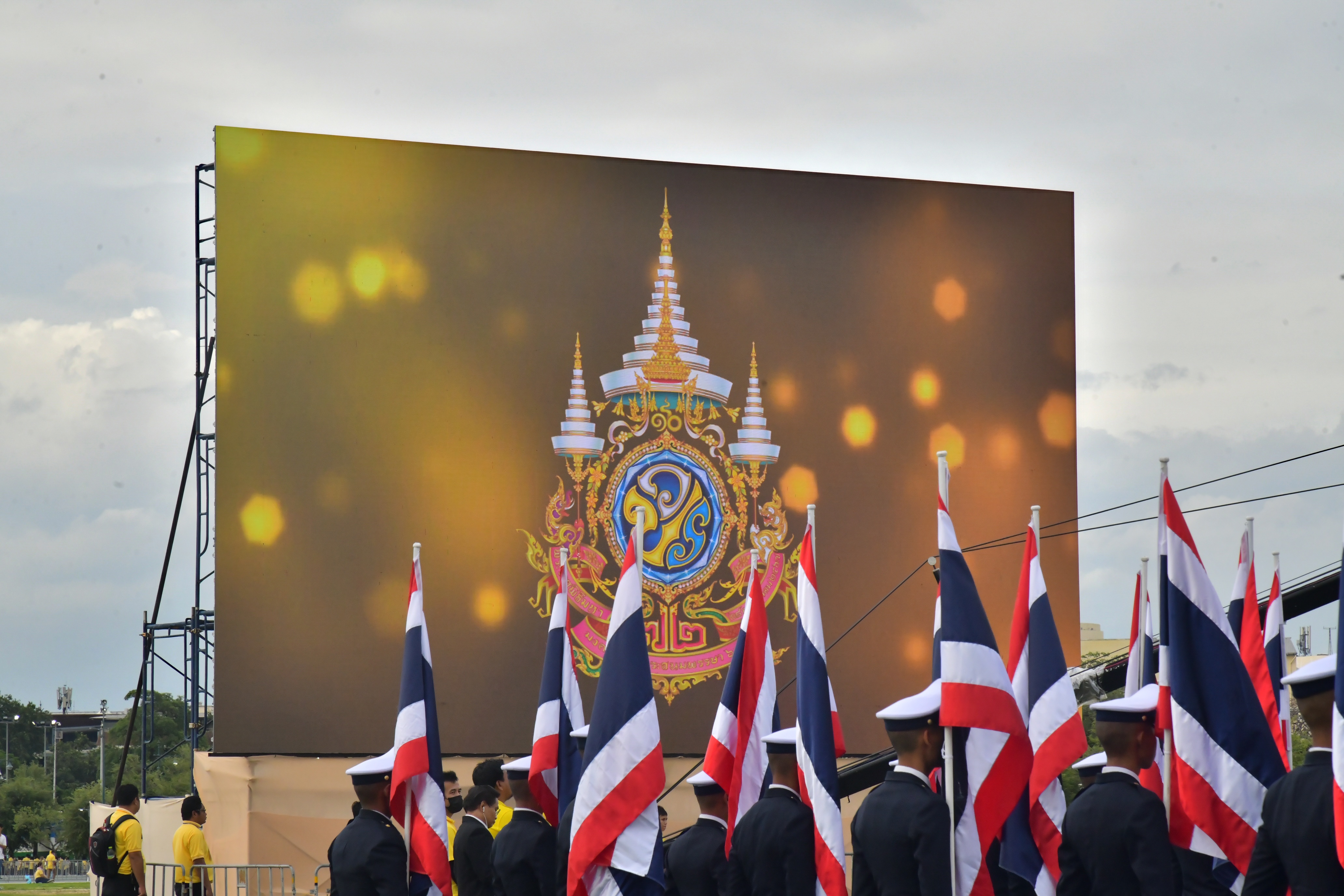 ผู้บริหารกระทรวงการท่องเที่ยวและกีฬา ร่วมพิธีถวายเครื่องราชสักการะและวางพานพุ่ม พระบาทสมเด็จพระวชิรเกล้าเจ้าอยู่หัว เนื่องในพระราชพิธีมหามงคลเฉลิมพระชนมพรรษา 6 รอบ 28 กรกฎาคม 2567