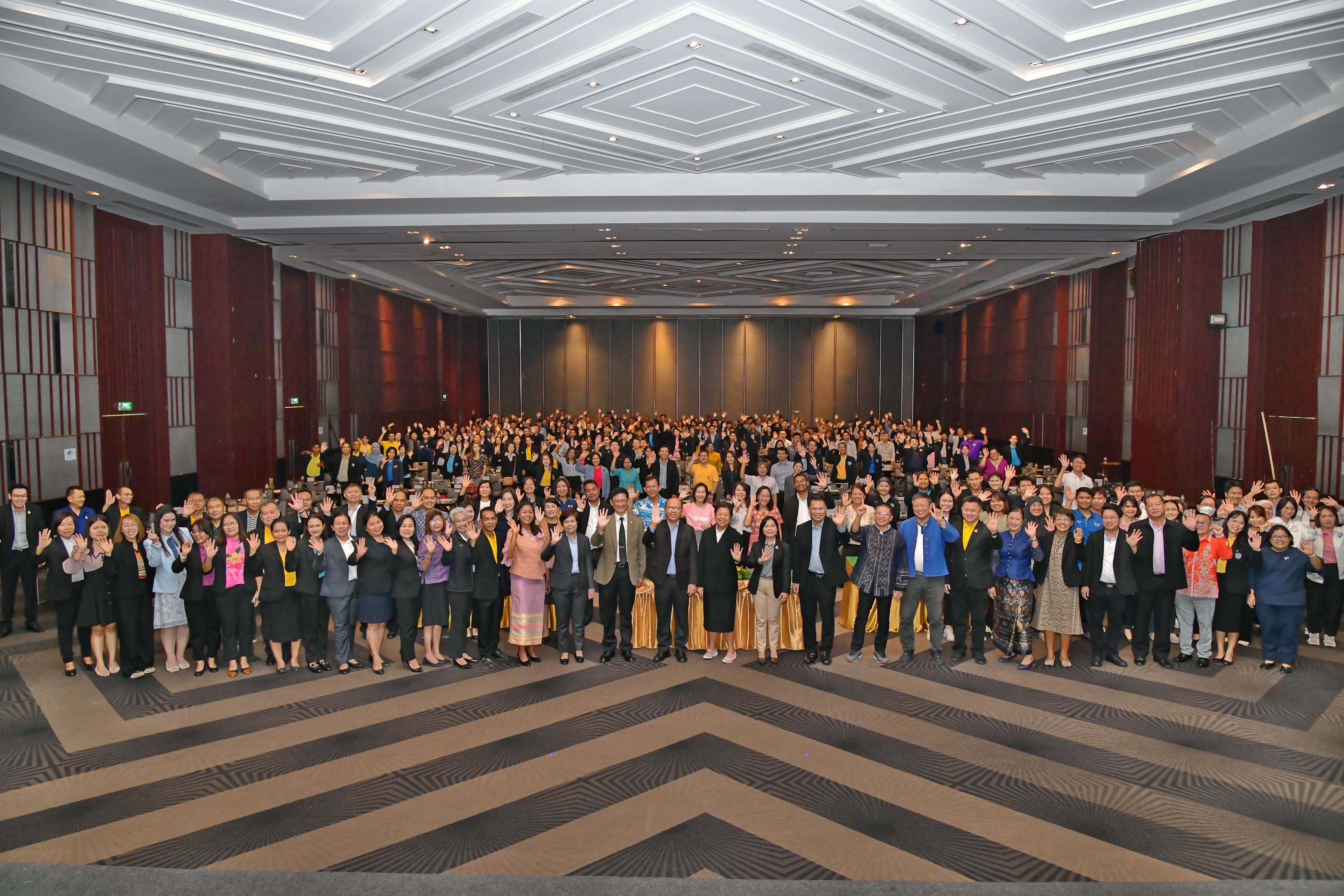 ปลัดกระทรวงการท่องเที่ยวและกีฬา เปิดโครงการพัฒนาศักยภาพข้าราชการ ประจำปี 2567 มุ่งยกระดับการท่องเที่ยวและกีฬาไทยสู่มาตรฐานสากล