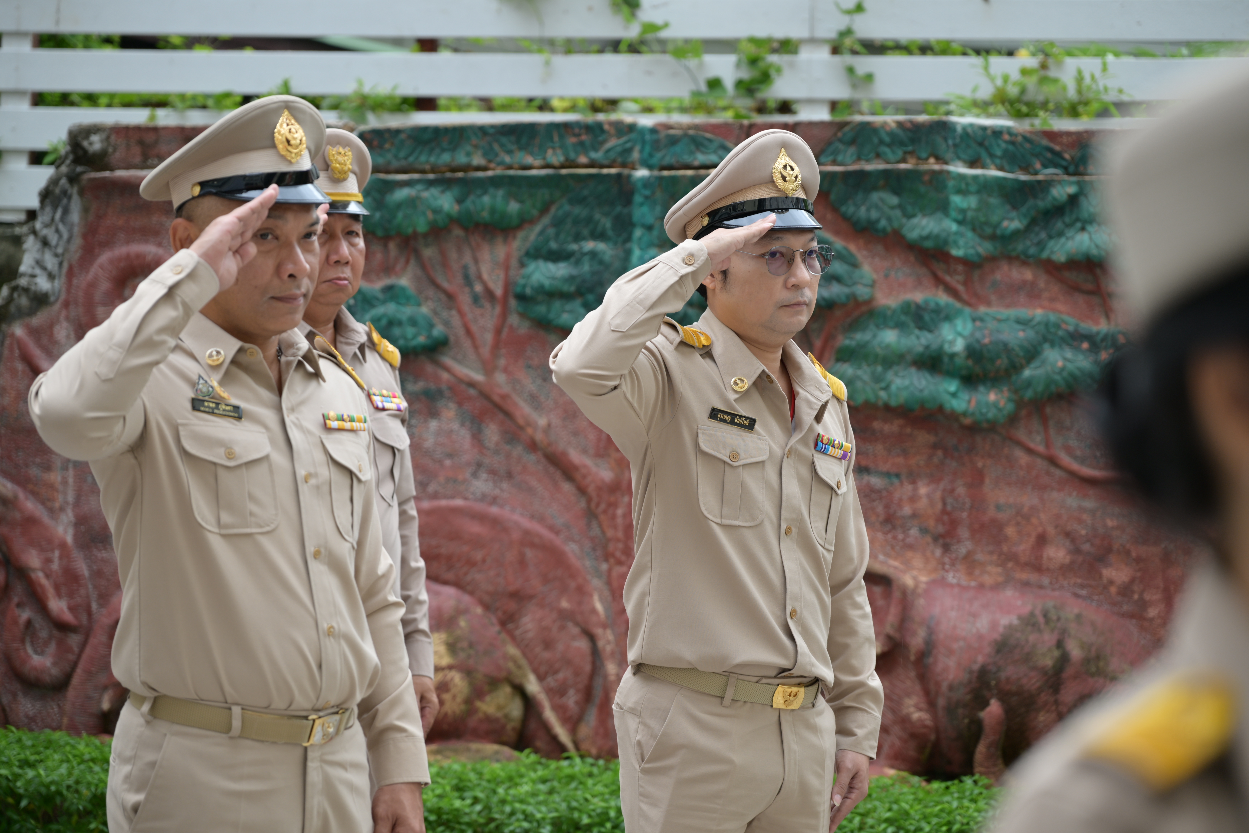 รองปลัดกระทรวงการท่องเที่ยวและกีฬา นำคณะบุคลากรร่วมเคารพธงชาติเนื่องในวันพระราชทานธงชาติไทย ปี 2567