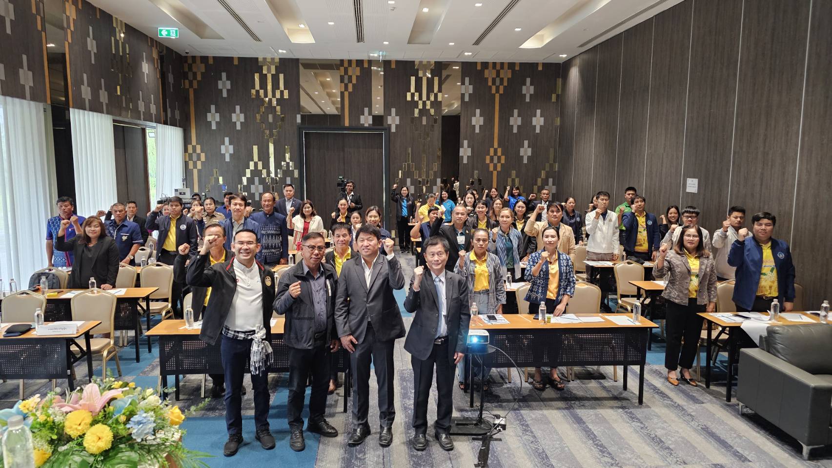 รองปลัดกระทรวงการท่องเที่ยวและกีฬา กีฬา เป็นประธานเปิดการประชุมเพื่อขับเคลื่อนแผนบูรณาการความร่วมมือในการเชื่อมโยงเรื่องราวแหล่งท่องเที่ยวริมแม่น้ำโขงในจังหวัดเลย หนองคาย บึงกาฬ นครพนม มุกดาหาร อำนาจเจริญ และอุบลราชธานี 