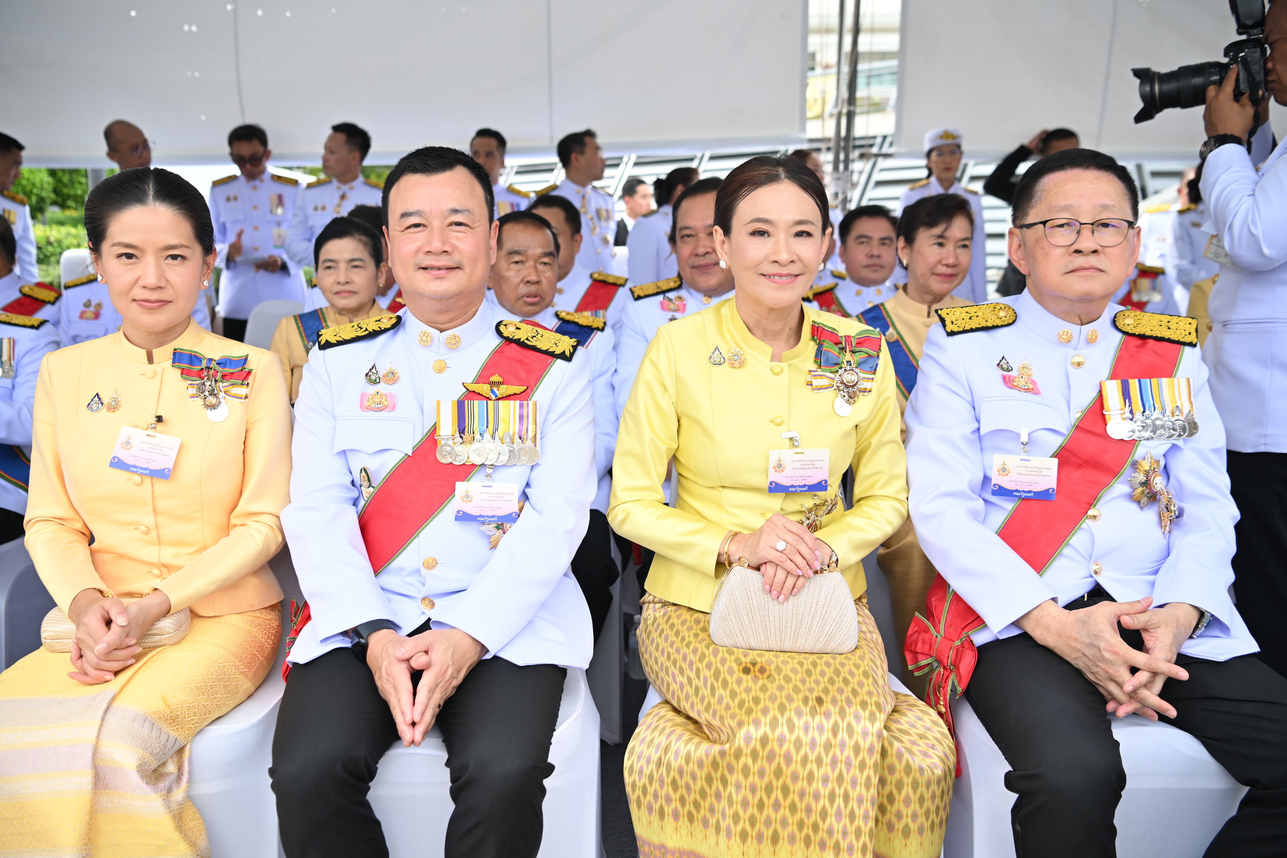 รมว.สรวงศ์ พร้อมคณะผู้บริหารกระทรวงการท่องเที่ยวและกีฬา เฝ้ารับเสด็จฯ ในหลวง พระราชินี เสด็จฯ ถวายผ้าพระกฐินโดยขบวนพยุหยาตราทางชลมารค ณ สวนหลวงพระราม 8