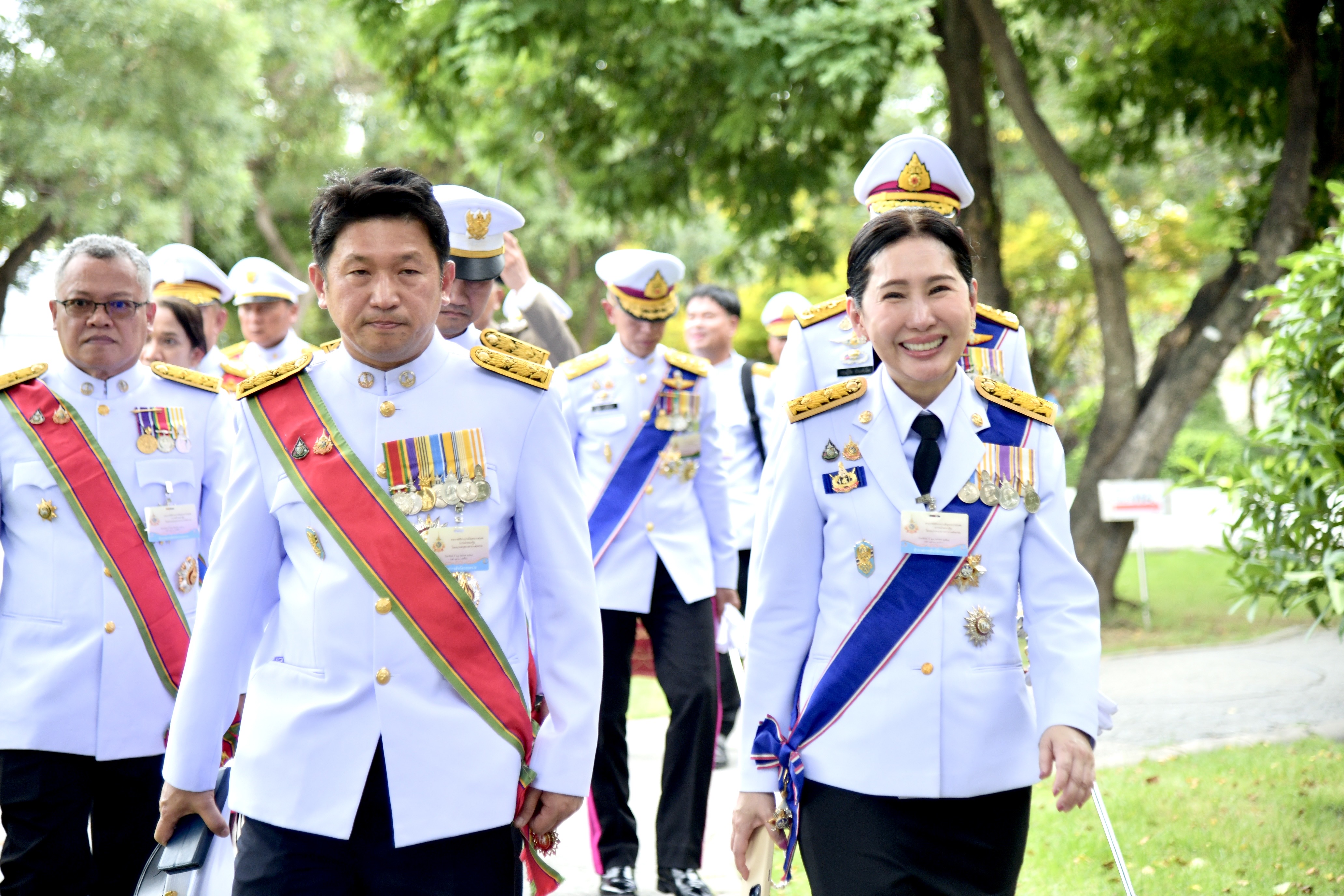 รมว.สรวงศ์ พร้อมคณะผู้บริหารกระทรวงการท่องเที่ยวและกีฬา เฝ้ารับเสด็จฯ ในหลวง พระราชินี เสด็จฯ ถวายผ้าพระกฐินโดยขบวนพยุหยาตราทางชลมารค ณ สวนหลวงพระราม 8