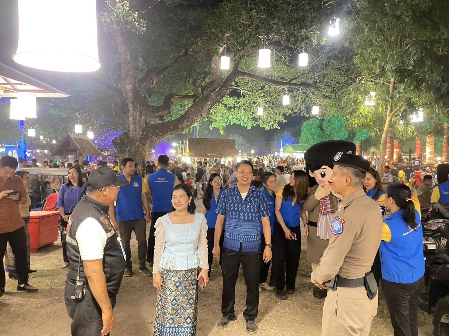 รองปลัดกระทรวงการท่องเที่ยวและกีฬา เข้าร่วมงานประเพณีลอยกระทง จังหวัดสุโขทัย