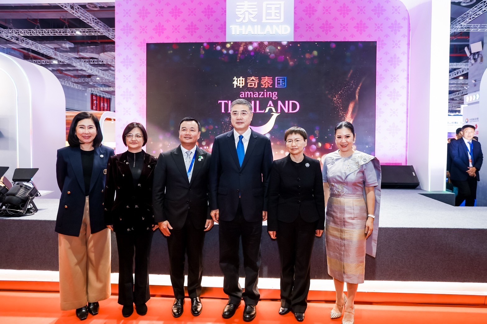 พิธีเปิดคูหาประเทศไทย งาน CITM 2024 ททท. เสิร์ฟทุกความสนุก พร้อมเปิดตัวแคมเปญ โหยว ไท่ กว๋อ - เยว่ หวาน เยว่ ชิง ซิน เที่ยวเมืองไทย ยิ่งเที่ยว ยิ่งติดใจ