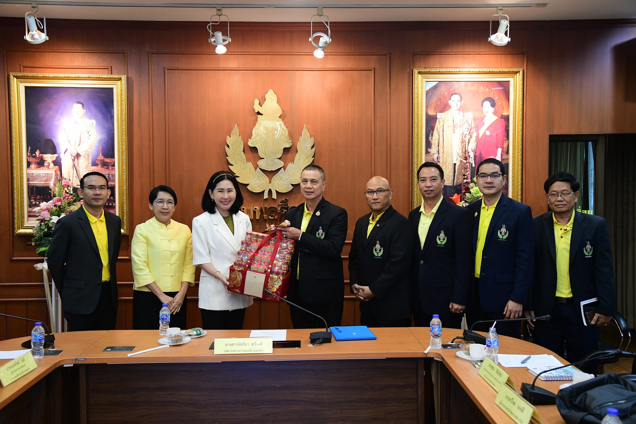 ปลัดกระทรวงการท่องเที่ยวและกีฬามอบนโยบายและตรวจเยี่ยมกรมพลศึกษา