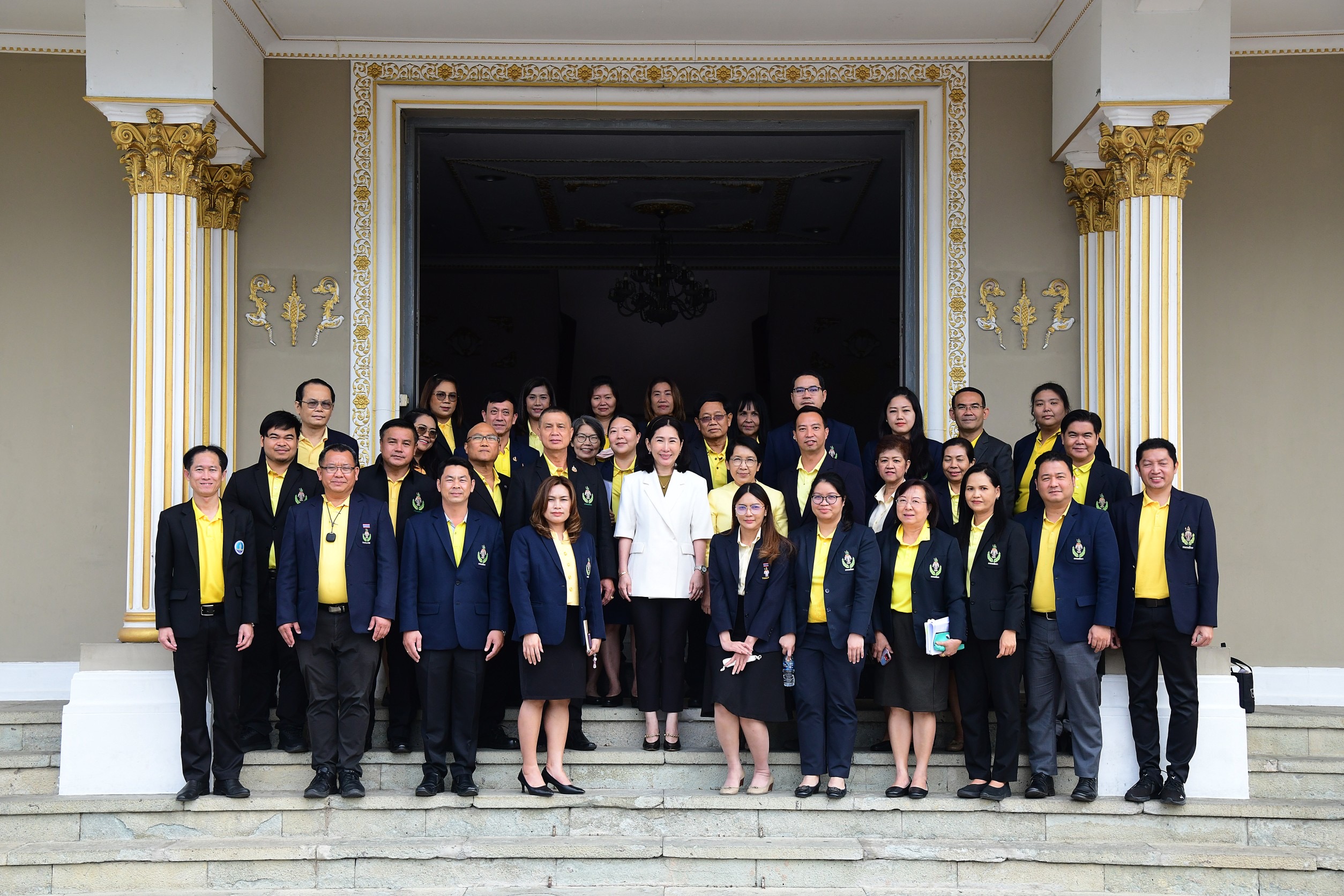 ปลัดกระทรวงการท่องเที่ยวและกีฬามอบนโยบายและตรวจเยี่ยมกรมพลศึกษา