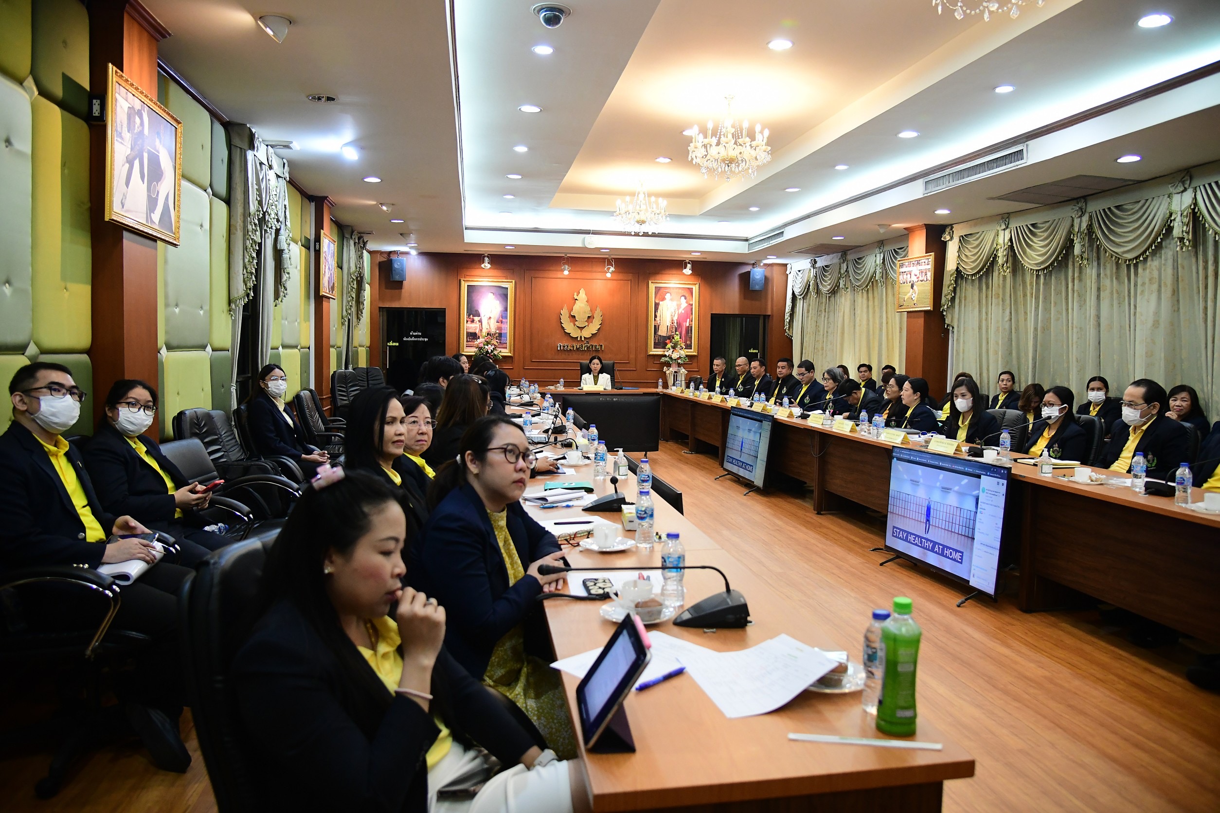 ปลัดกระทรวงการท่องเที่ยวและกีฬามอบนโยบายและตรวจเยี่ยมกรมพลศึกษา